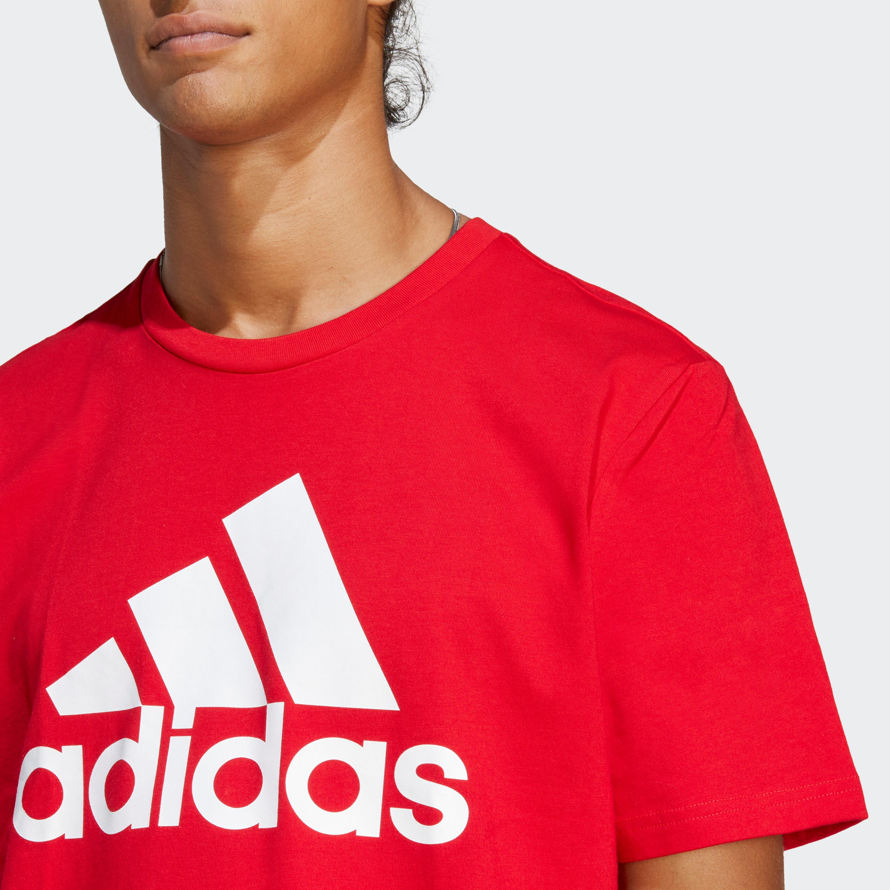 تي شيرت اسنشيالز بشعار كبير جورسيه واحد من اديداس| او اي-men-clothing-sportswearandactivewear-tshirtsandpolos-image-11