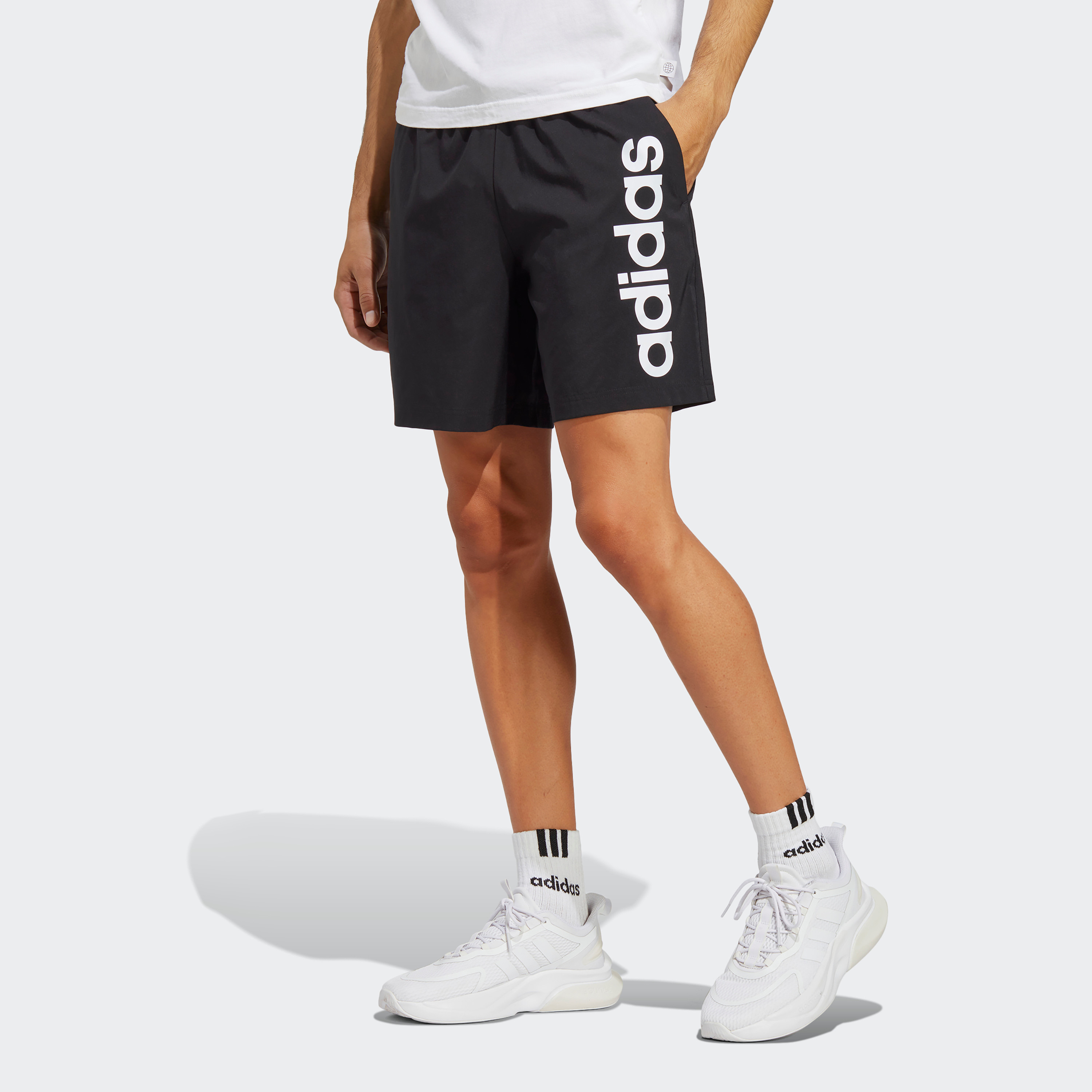 شورت ايرو ريدي اسينشالز بشعار تشيلسي خطي للرجال من اديداس| او اي-men-clothing-bottoms-shorts-image-1