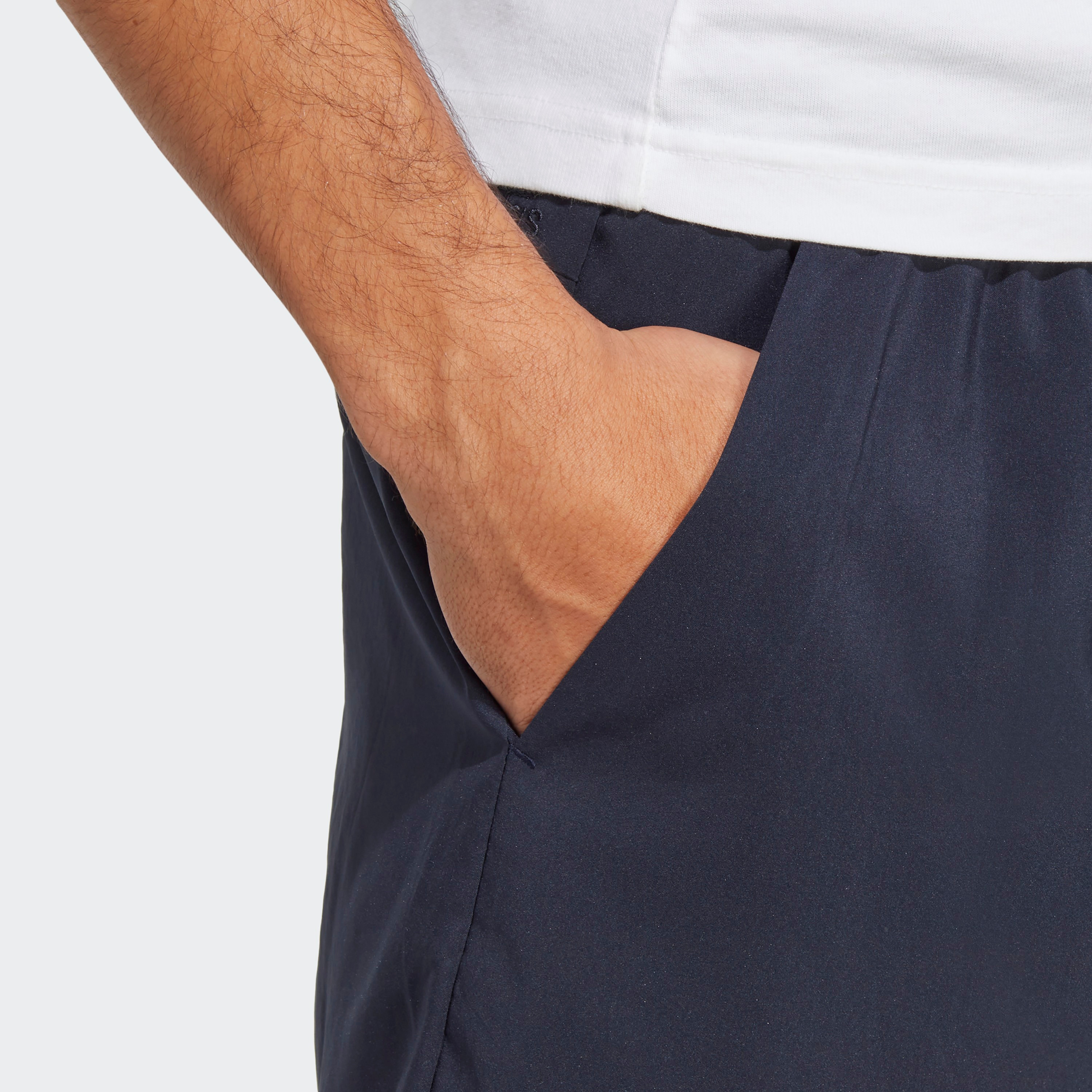 شورت ايرو ريدي اسينشالز بشعار تشيلسي خطي للرجال من اديداس| او اي-men-clothing-bottoms-shorts-image-7