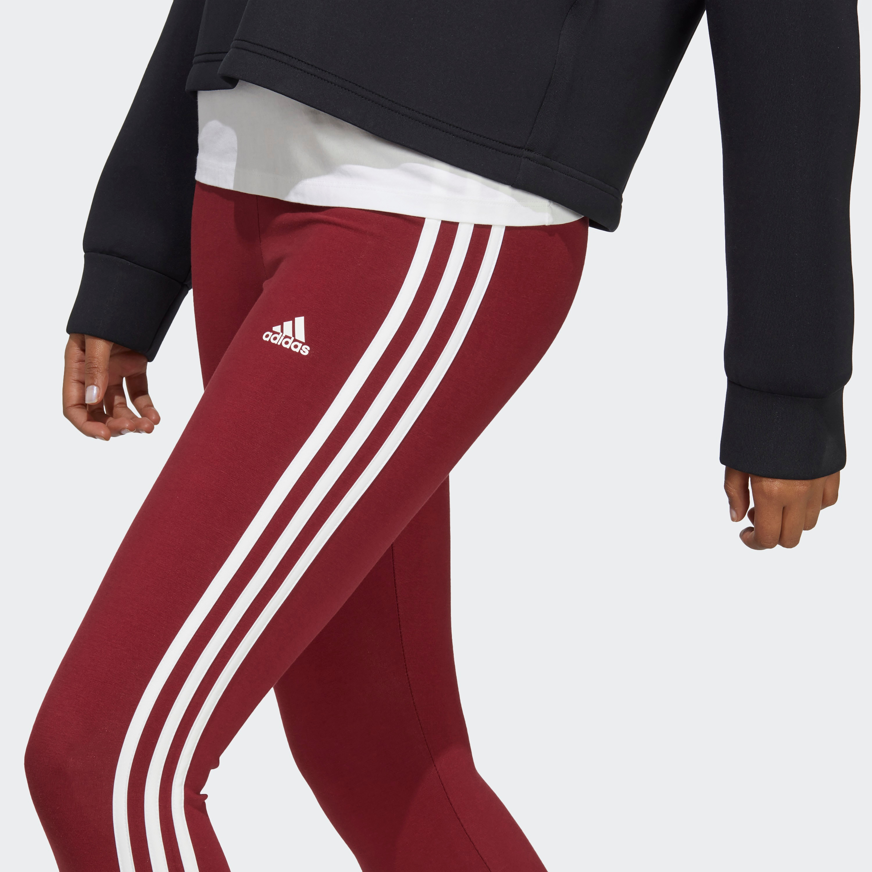 بنطلون ضيقة الجيرسيه بخصر عالٍ 3 خطوط أساسية للنساء من اديداس | او اي-women-clothing-bottoms-leggings-image-11
