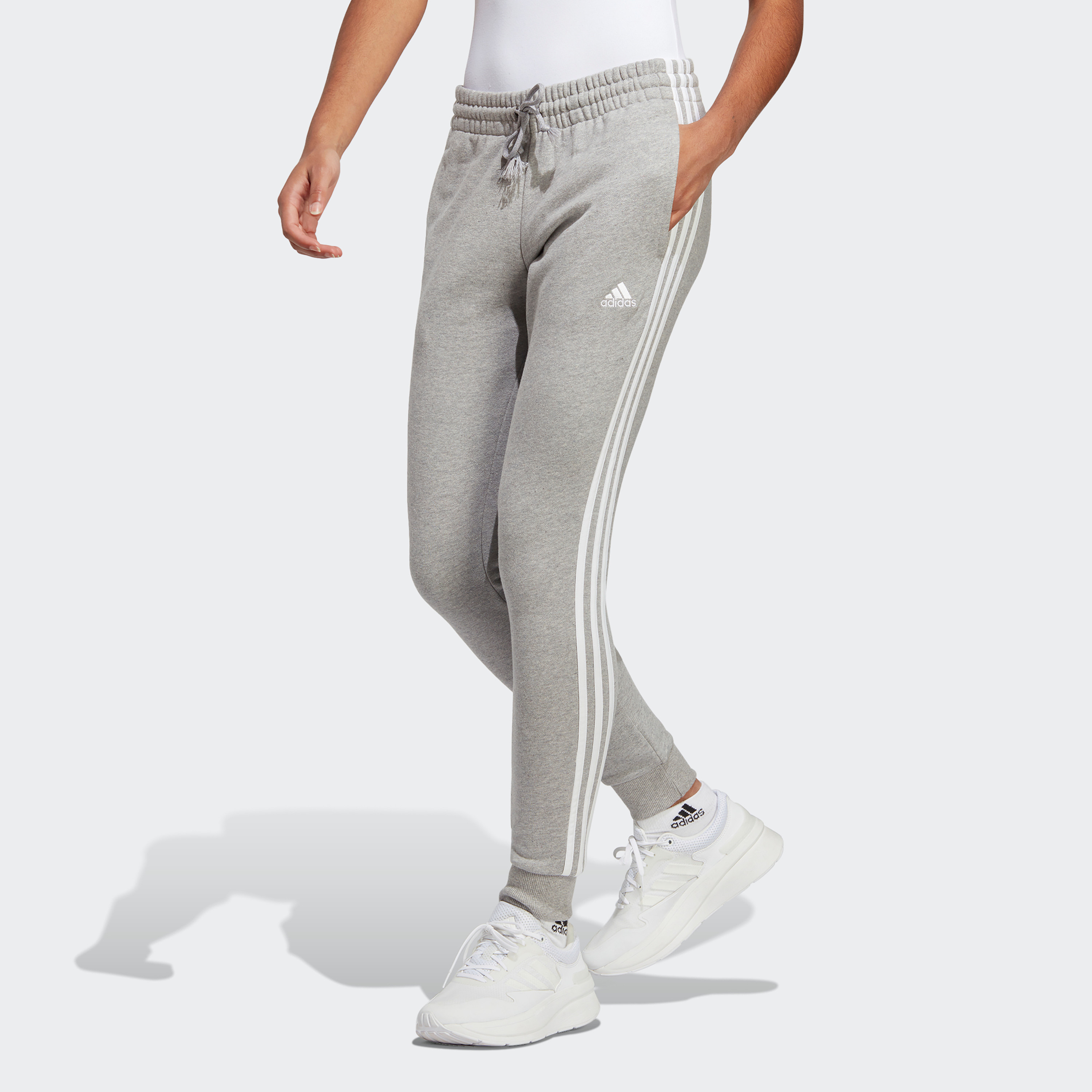 Woman on sale adidas joggers