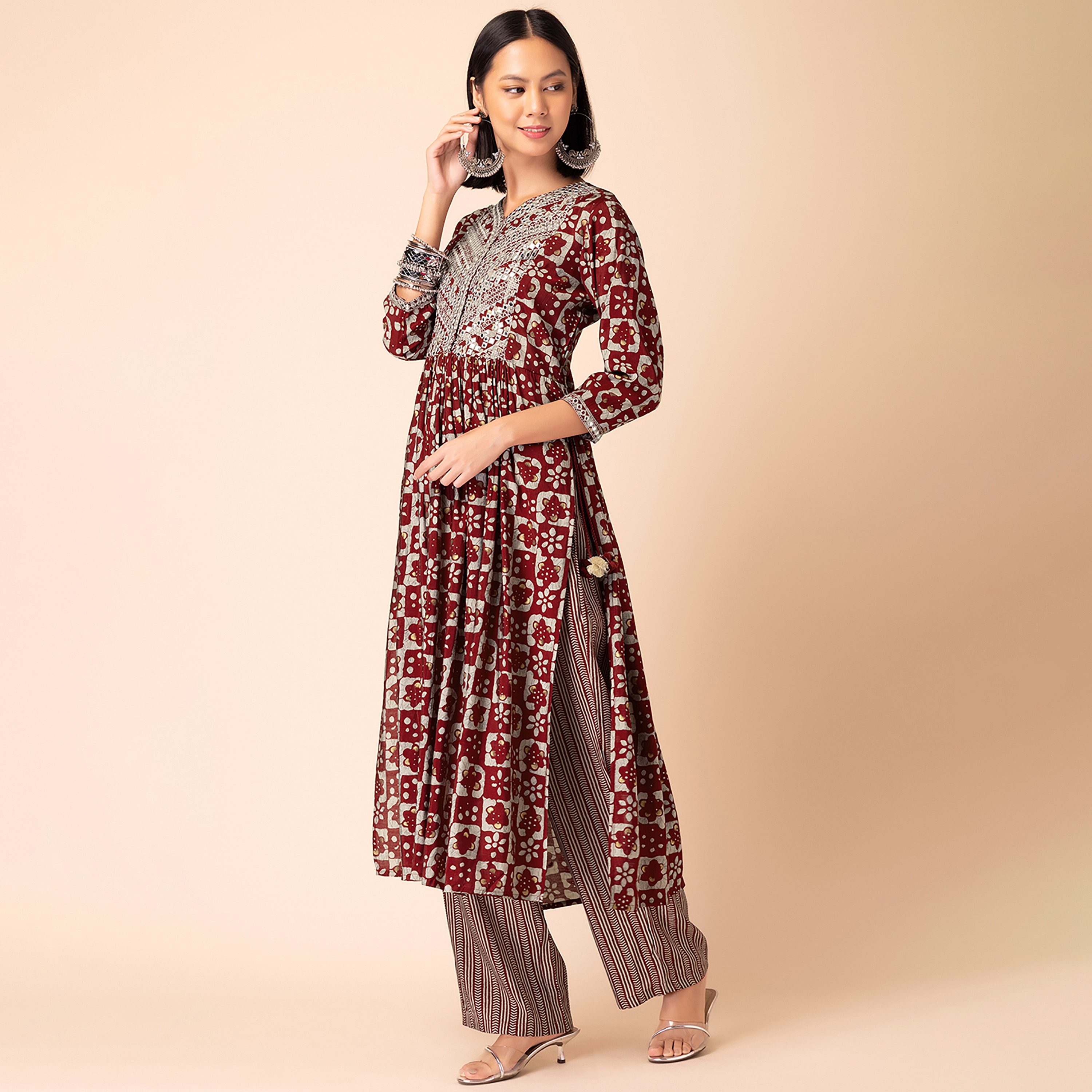طقم كورتا مع بالازو ودوباتا من 3 قطع موسلين ذو مطبوع من إنديا برقبة مستديرة مطبوعة-women-clothing-ethnicwear-salwarsuits-image-5