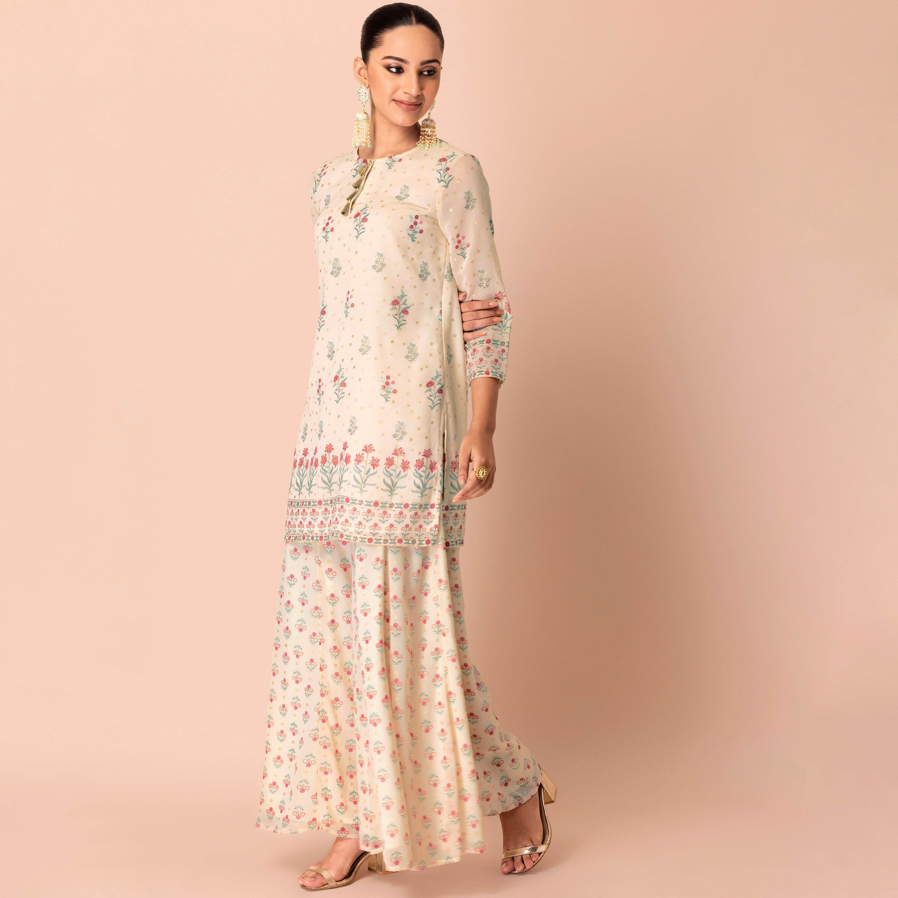 طقم كورتا مع بالازو من قطعتين ذو جورجيت مع مطبوع من إنديا فويل برقبة مستديرة مطبوعة-women-clothing-ethnicwear-salwarsuits-image-5