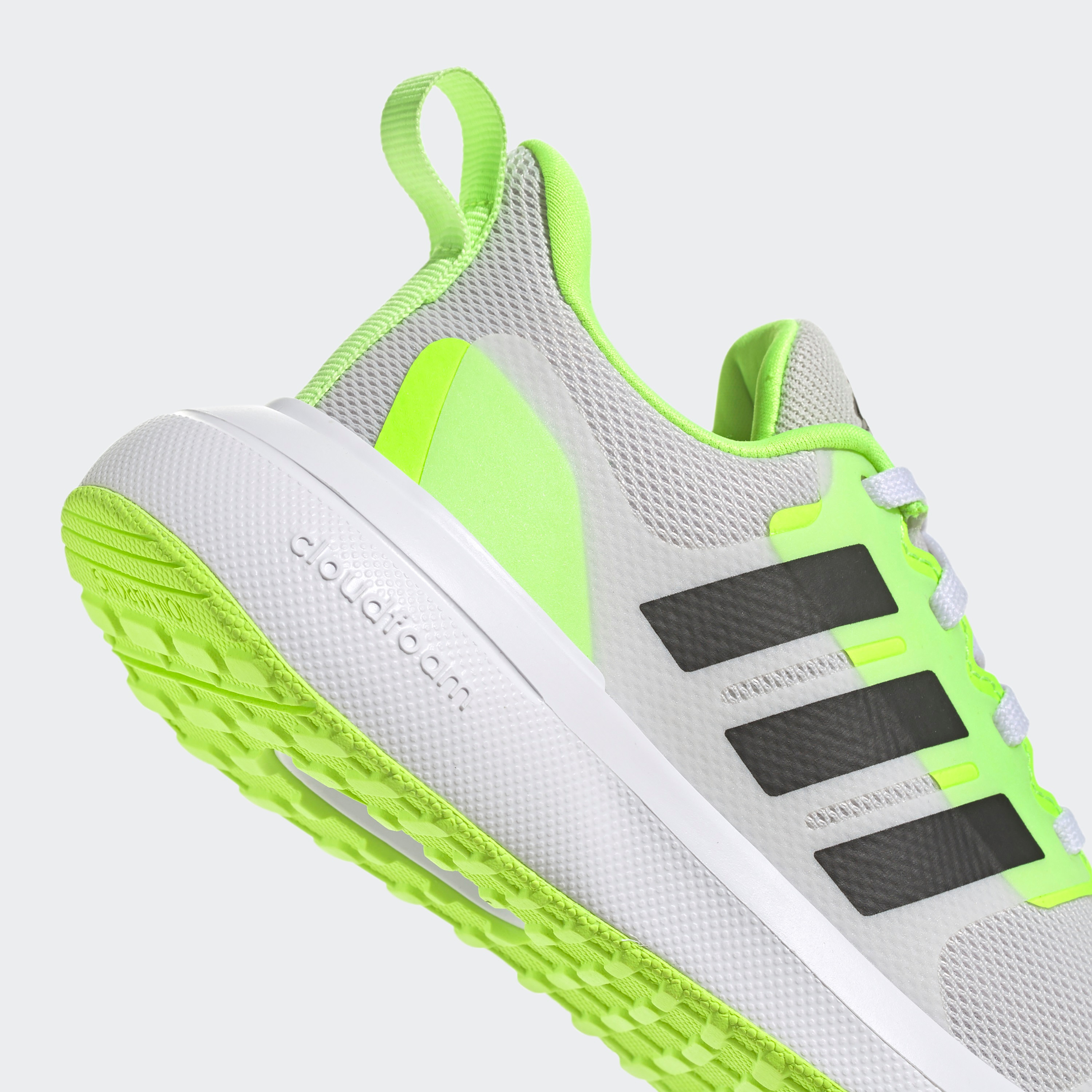 حذاء رياضي فورتارون 2.0 كلاود فوم للجري  للاطفال من اديداس| او اي-sports-boys-shoes-image-14