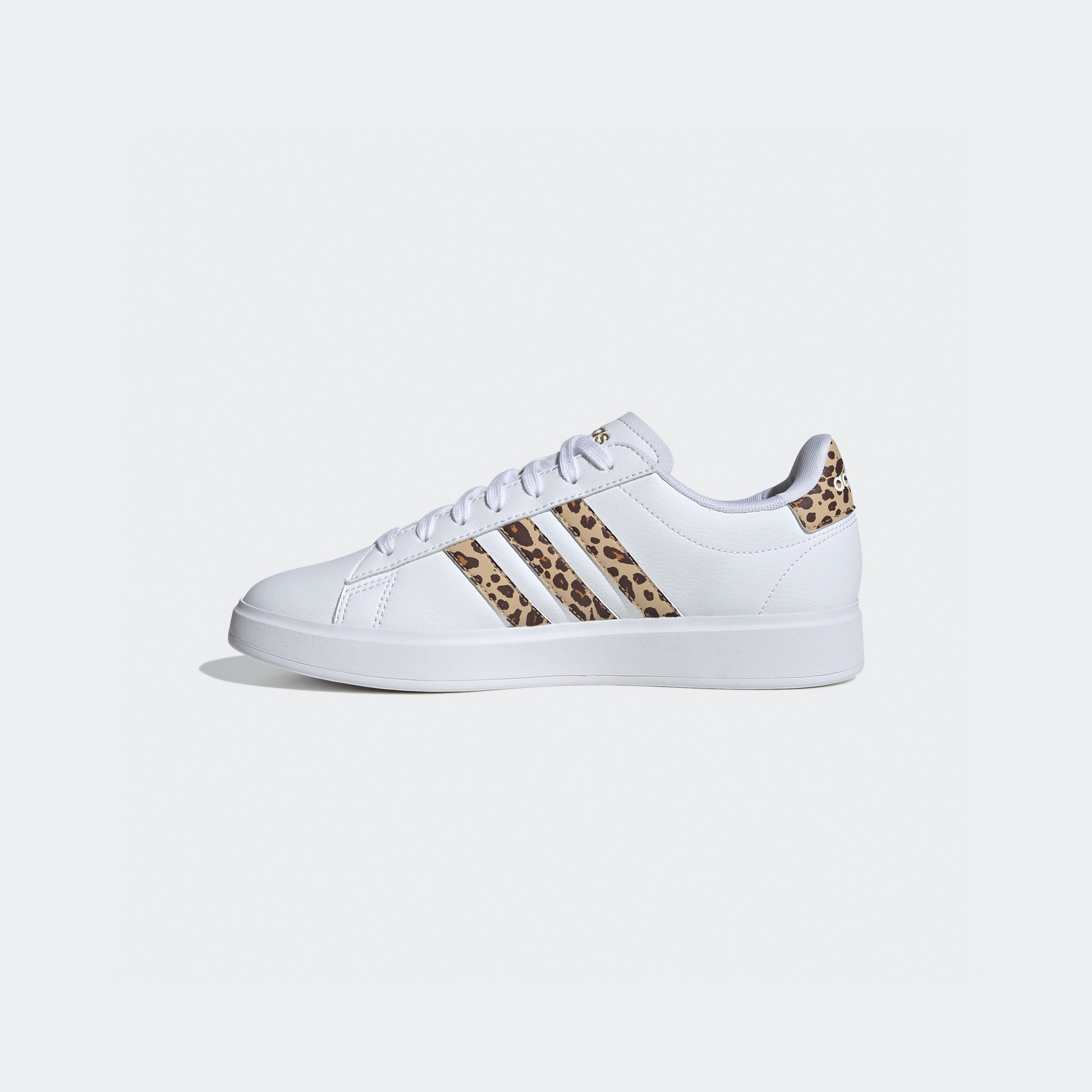 أديداس - حذاء رياضي جراند كورت 2.0 للنساء ID2994-sports-women-shoes-image-3