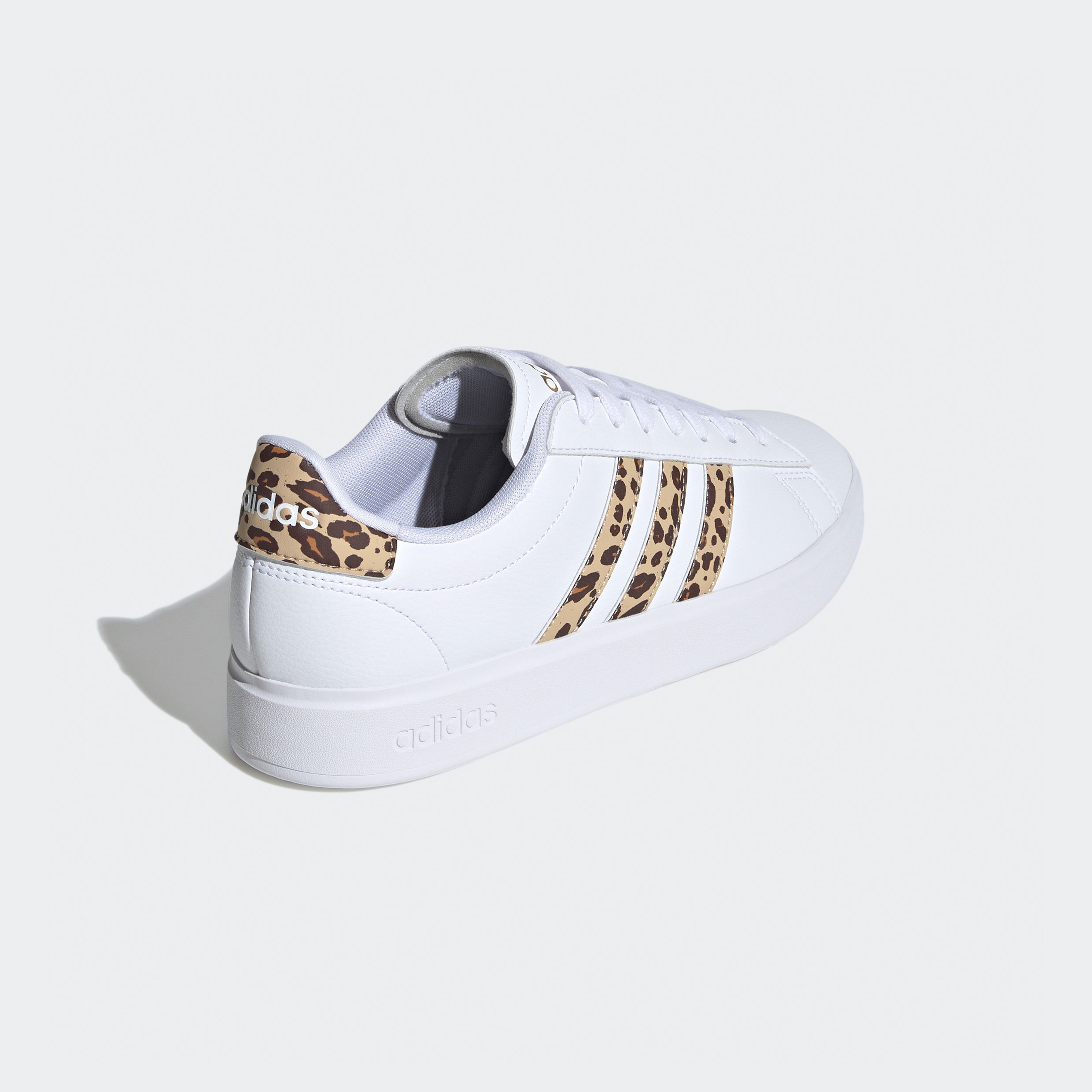 أديداس - حذاء رياضي جراند كورت 2.0 للنساء ID2994-sports-women-shoes-image-6