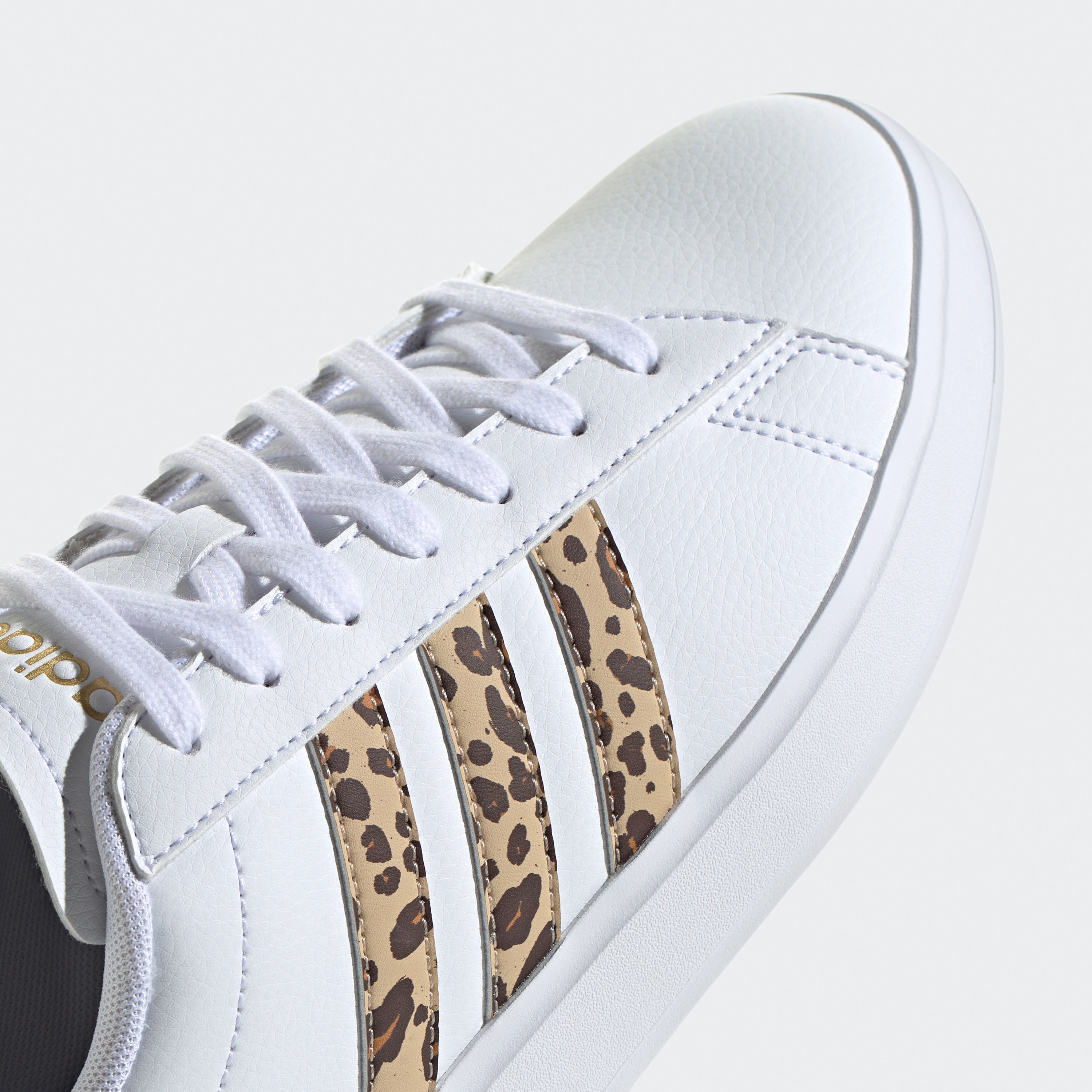 أديداس - حذاء رياضي جراند كورت 2.0 للنساء ID2994-sports-women-shoes-image-7
