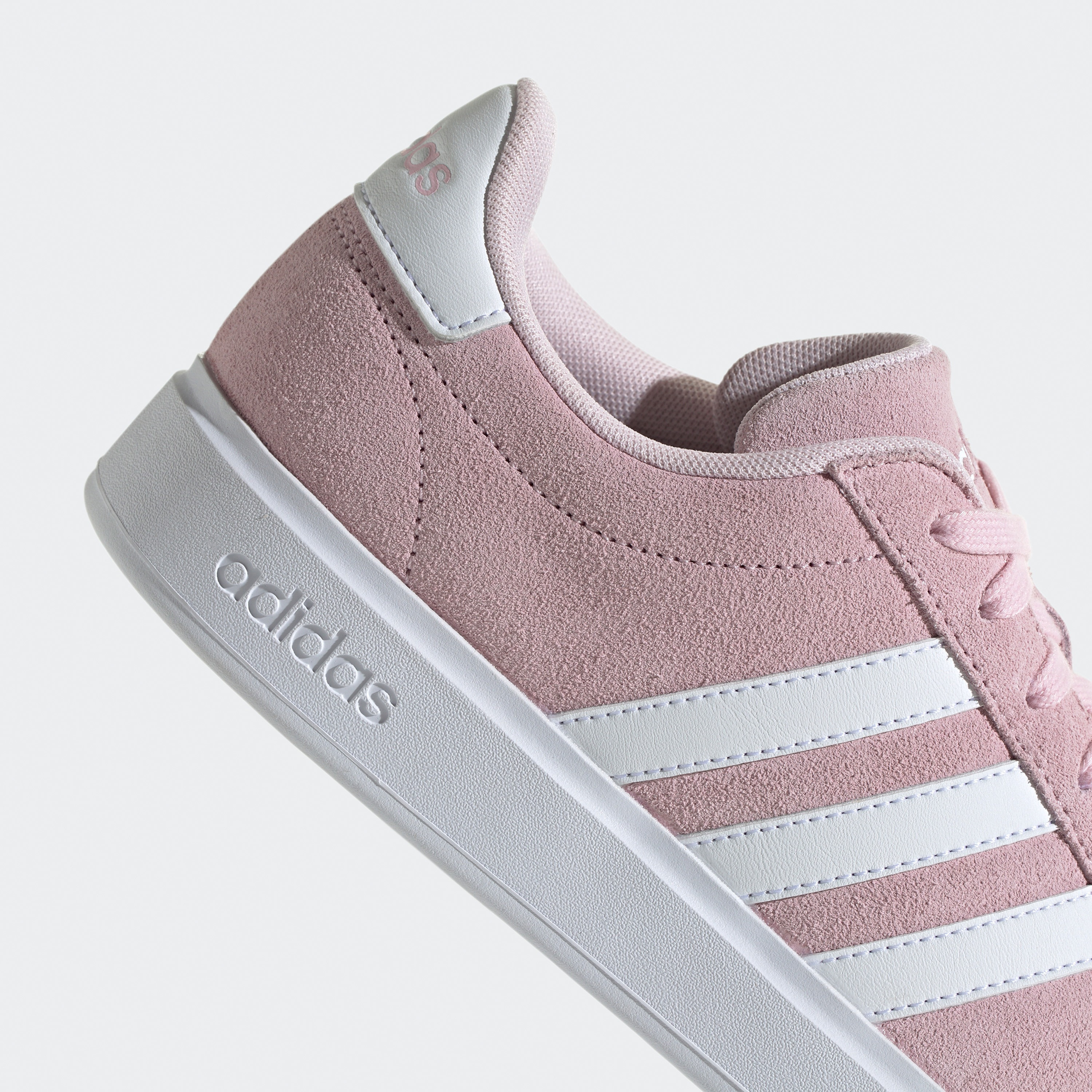 أديداس - حذاء رياضي جراند كورت 2.0 للنساء ID3004-sports-women-shoes-image-8