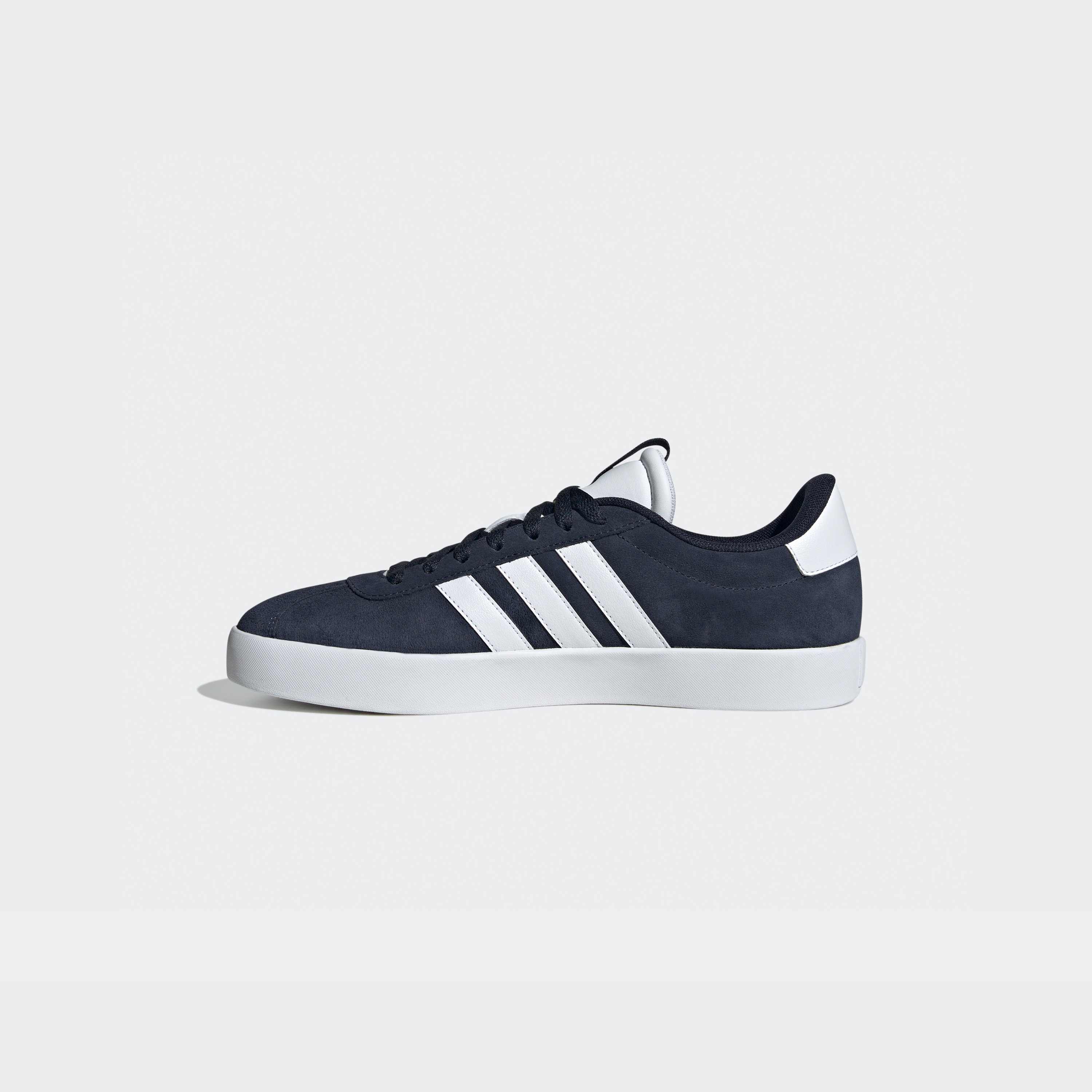 أديداس - حذاء في ال كورت 3.0 للرجال ID6275-sports-men-shoes-image-3