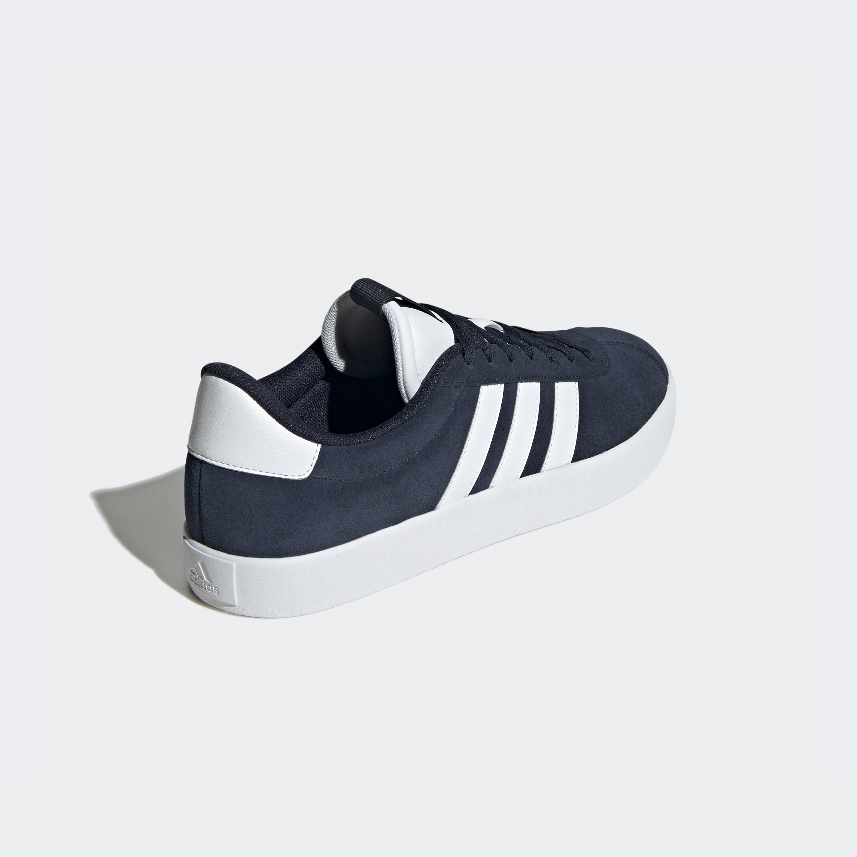 أديداس - حذاء في ال كورت 3.0 للرجال ID6275-sports-men-shoes-image-6