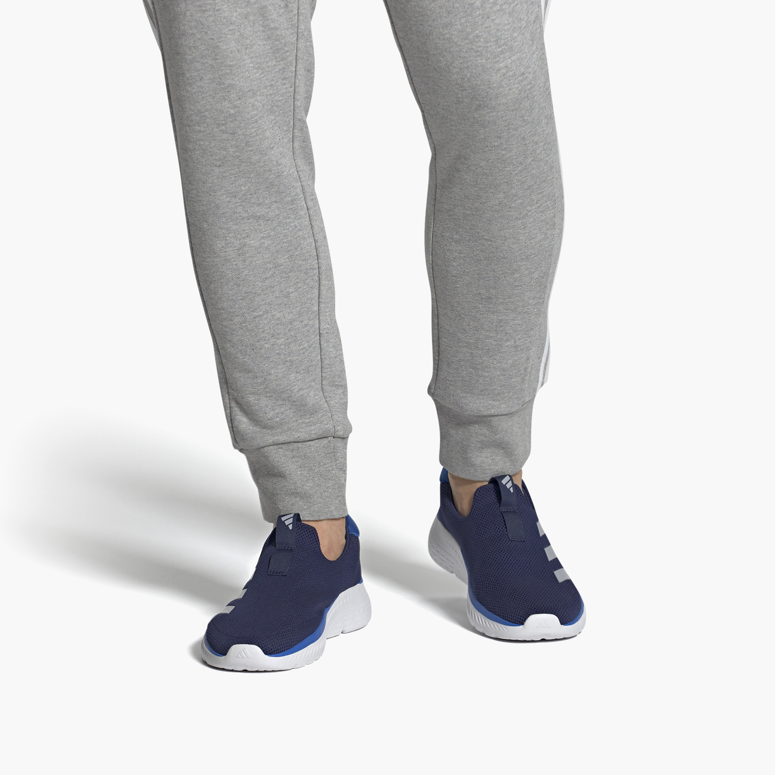 حذاء تدريب رجالي من اديداس ذو مولد 1 لاونجر ID6511 | OE-sports-men-shoes-image-9