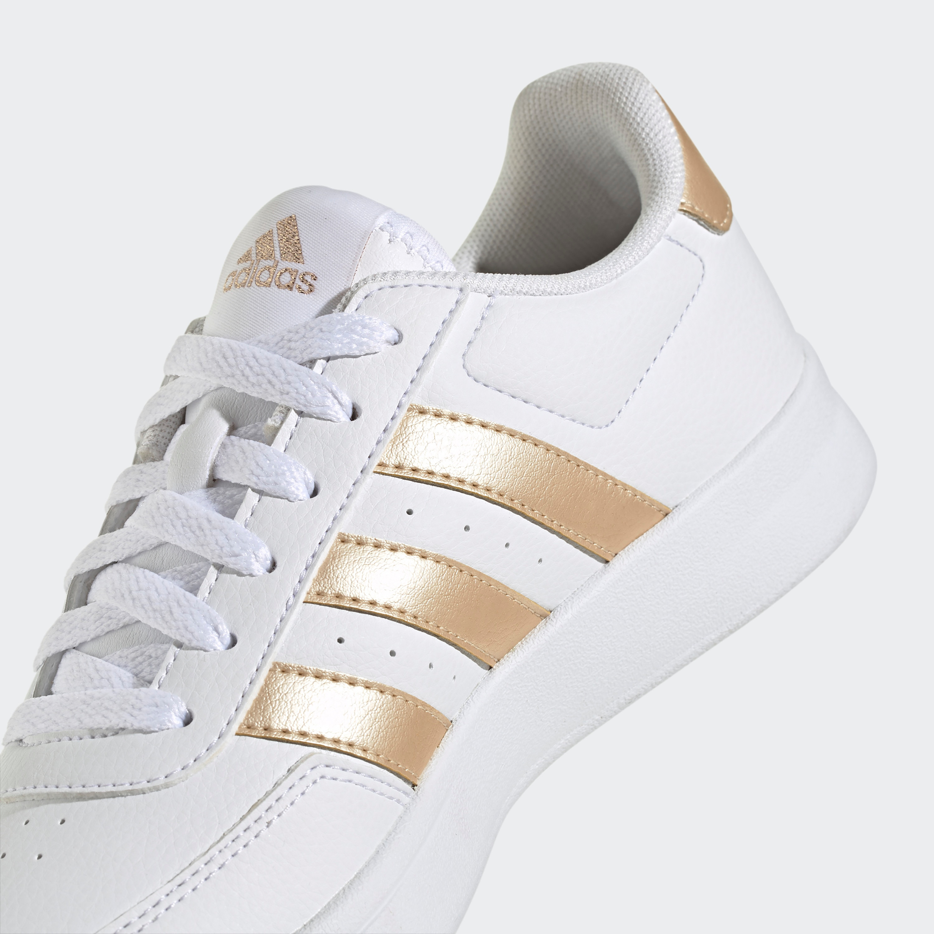 حذاء بريكنيت 2.0 رياضي للنساء من اديداس| او اي-women-shoes-sneakers-image-21