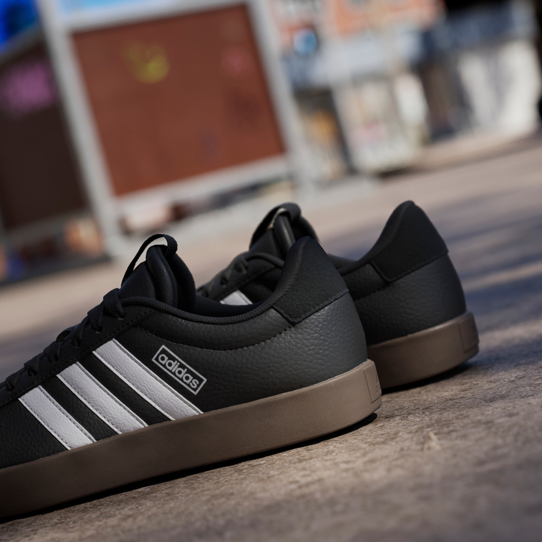 حذاء سنيكرز سادة برباط إغلاق للنساء من أديداس - VL COURT 3.0-women-shoes-sneakers-image-15