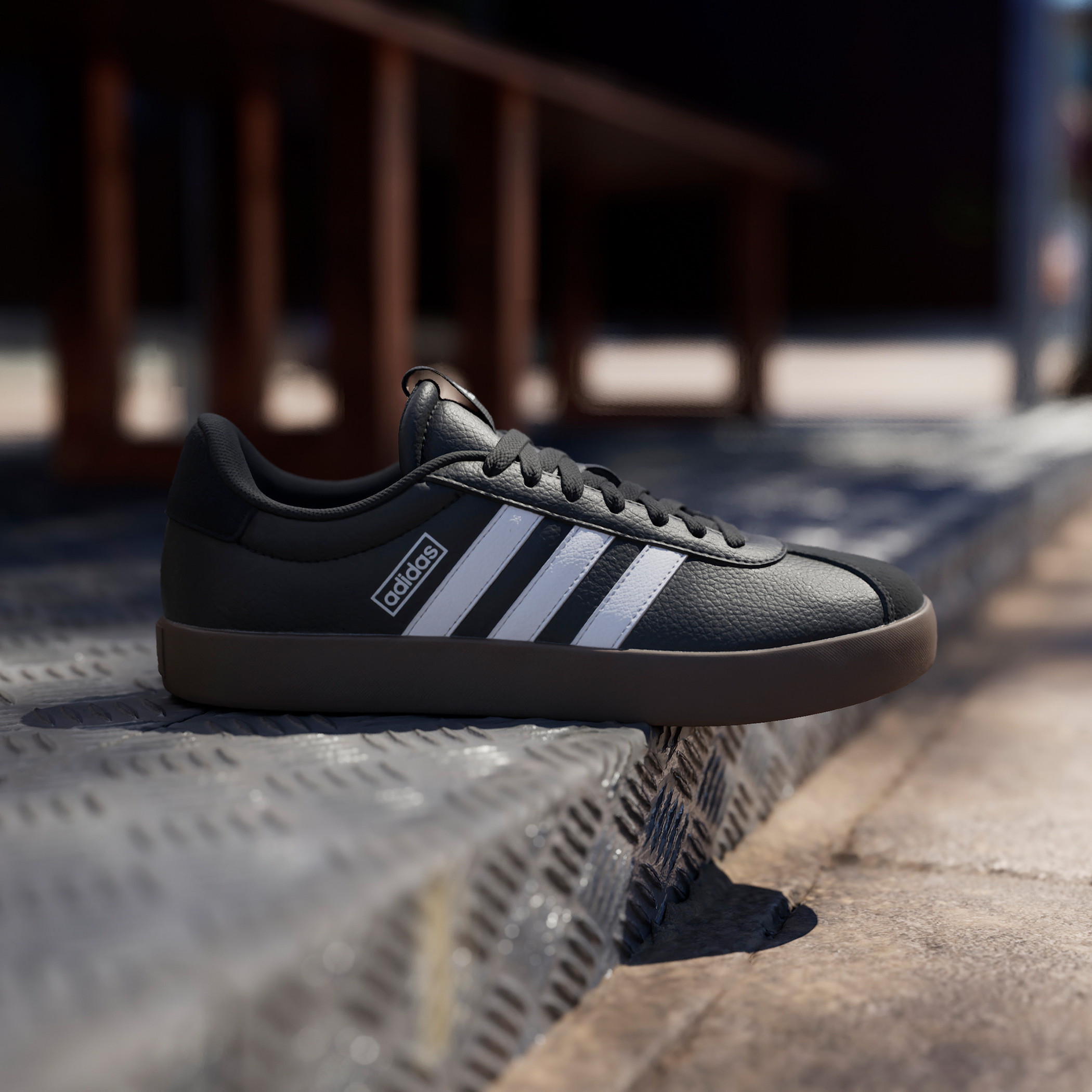 حذاء سنيكرز سادة برباط إغلاق للنساء من أديداس - VL COURT 3.0-women-shoes-sneakers-image-2