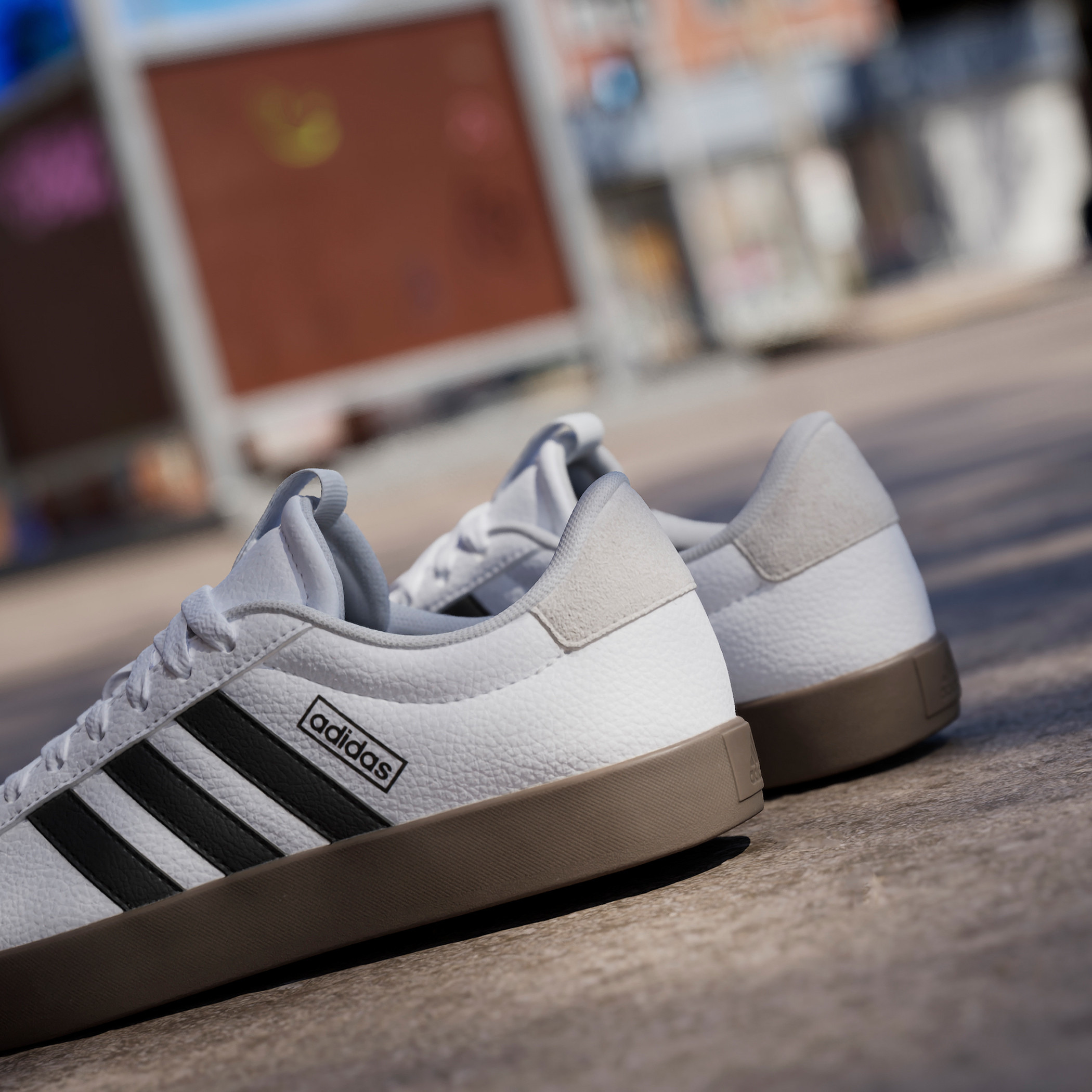حذاء سنيكرز برباط إغلاق وألواح للنساء من أديداس - VL COURT 3.0-women-shoes-sneakers-image-16