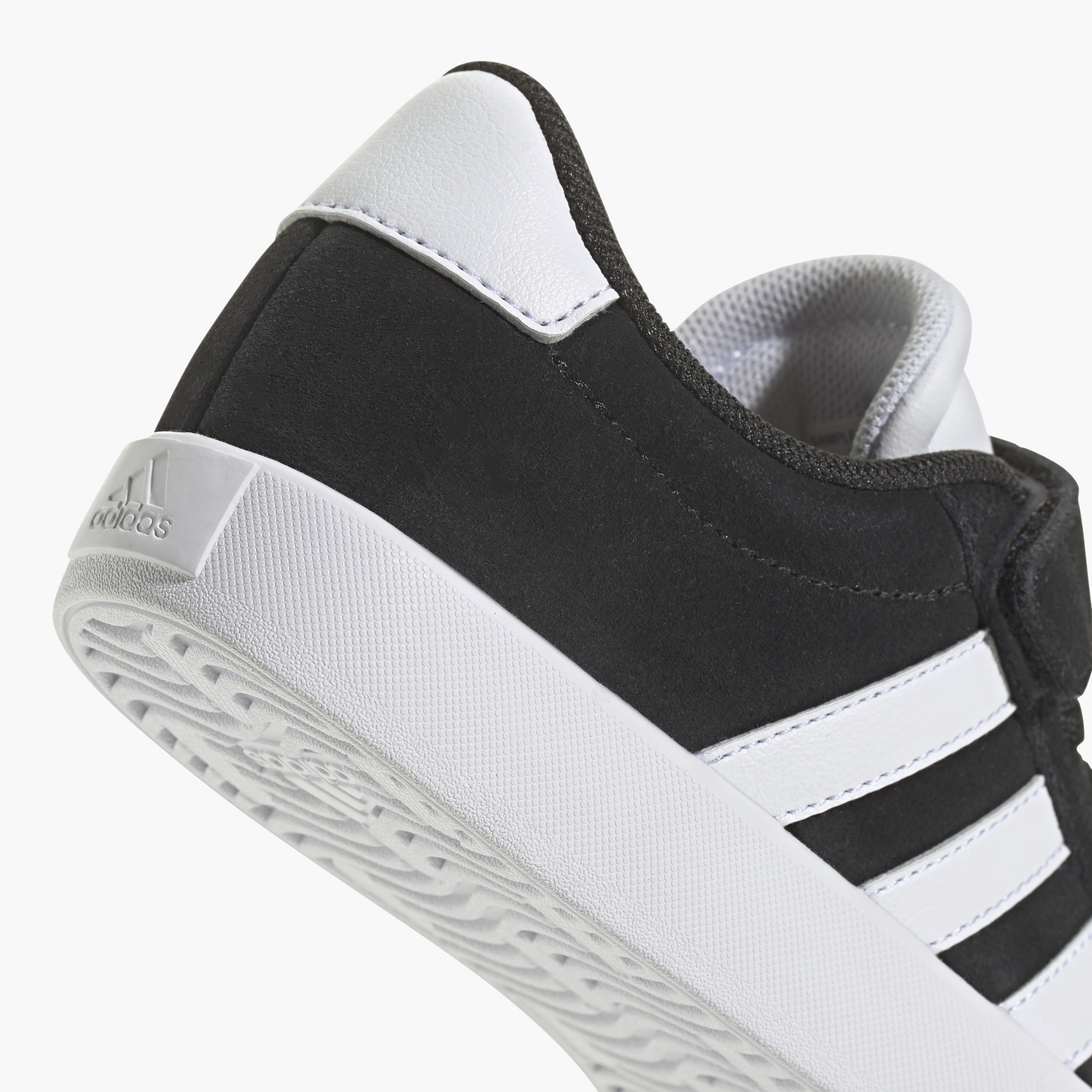 سنيكرز في إل كورت 3.0 للاولاد من أديداس | OE-sports-boys-shoes-image-7