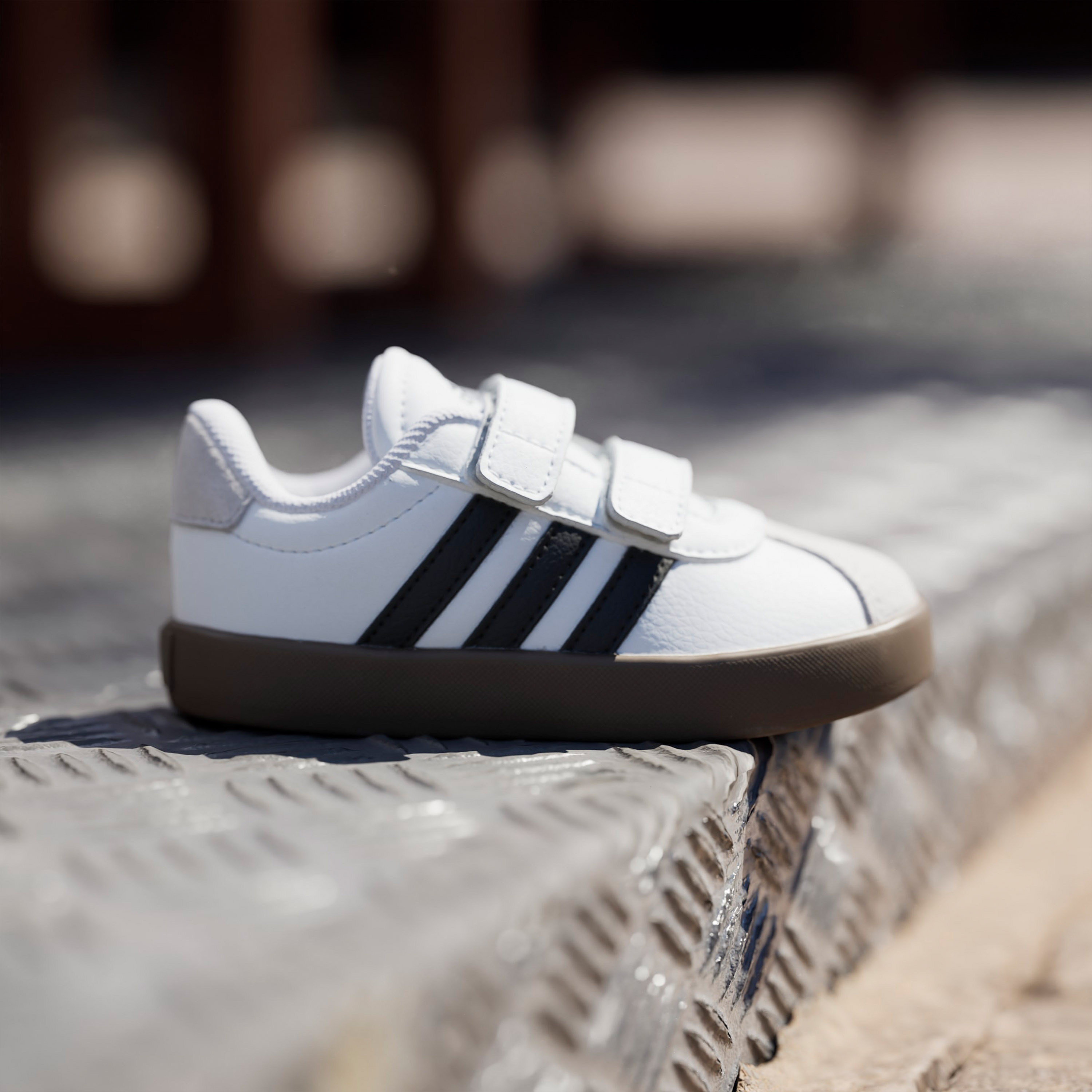حذاء سنيكرز بطول الكاحل وشريط إغلاق لاصق في إل كورت 3.0 للأولاد من أديداس-baby-boys-shoes-closedshoes-image-9