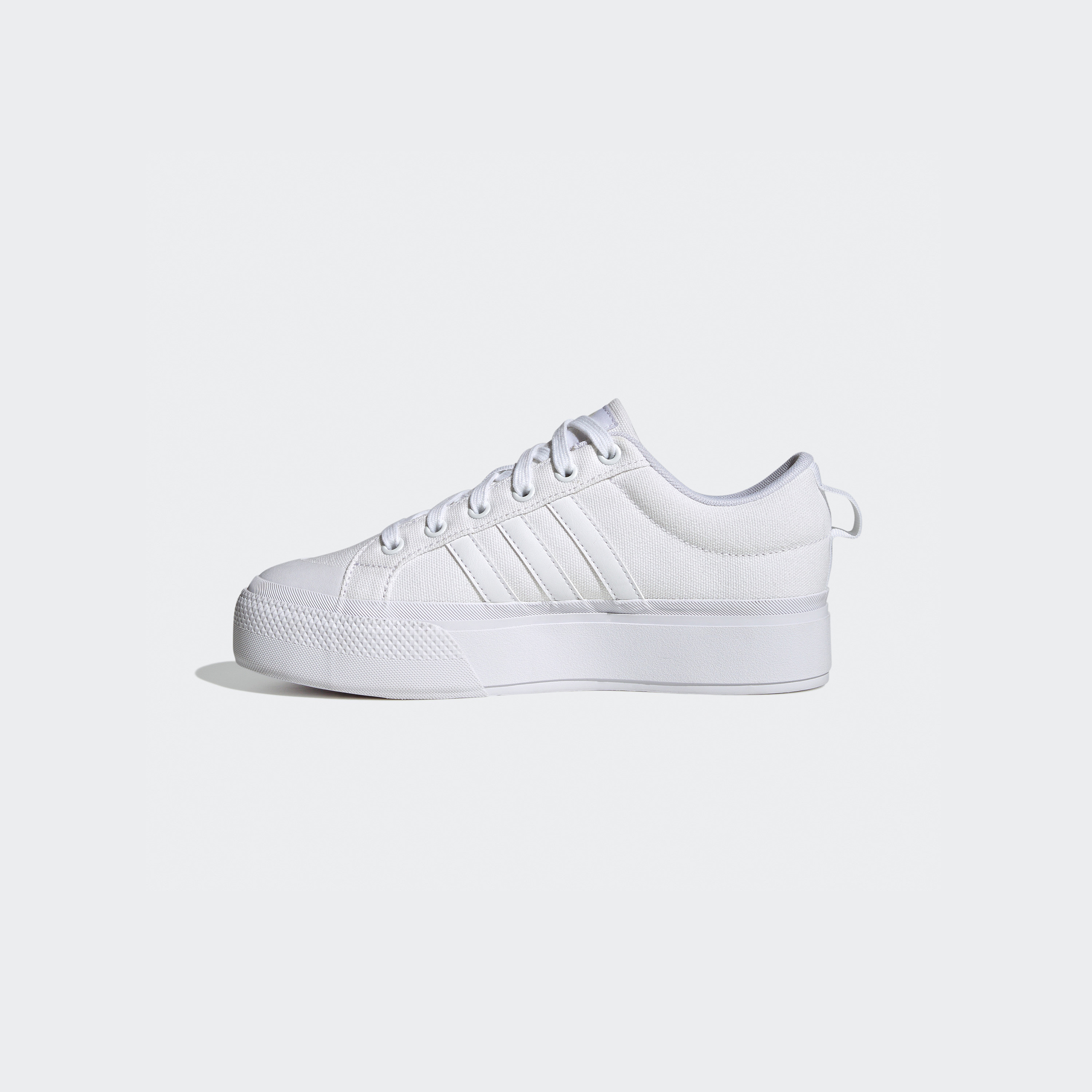 أديداس - حذاء رياضي برافادا 2.0 للنساء IE2309-women-shoes-sneakers-image-3