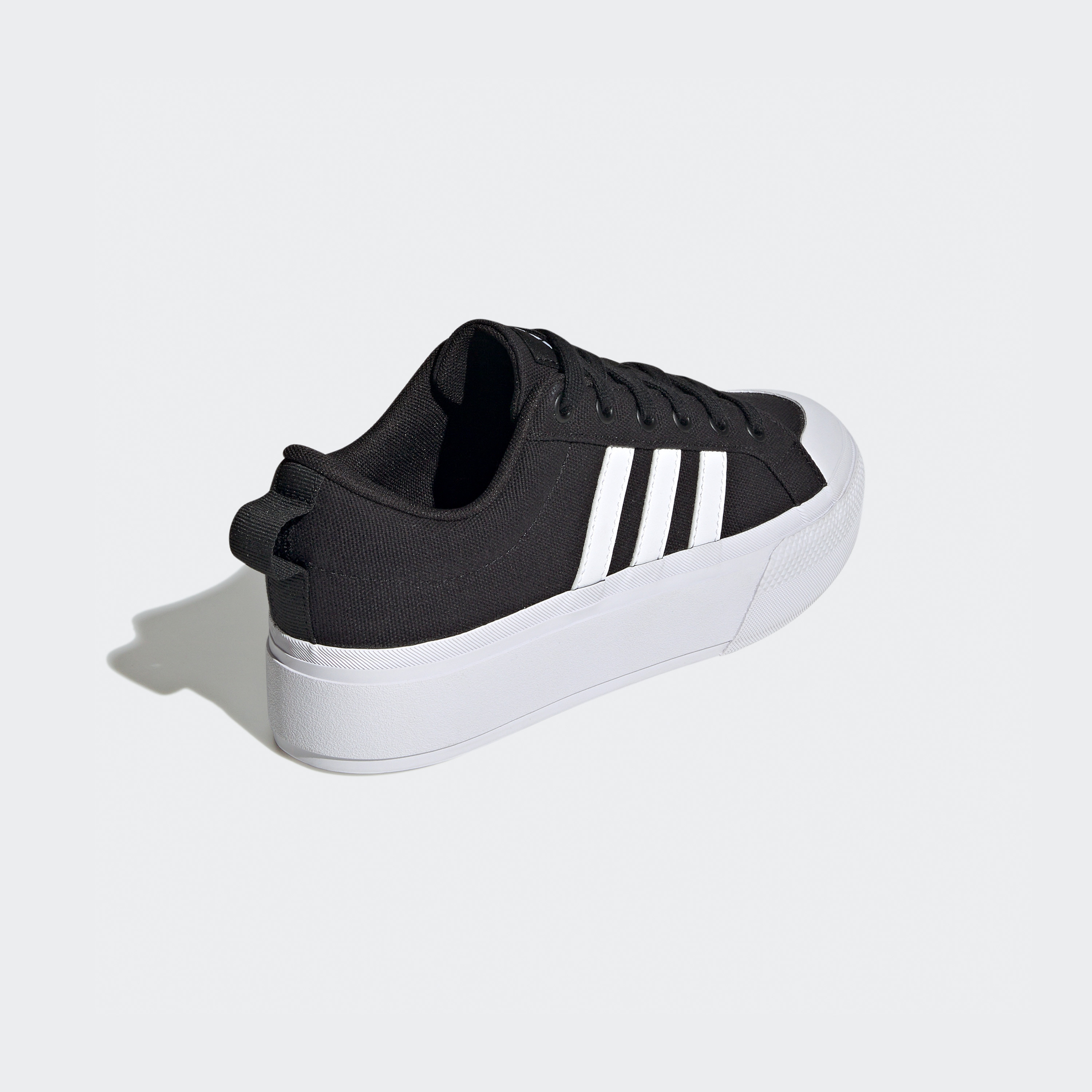 أديداس - حذاء رياضي برافادا 2.0 للنساء IE2309-women-shoes-sneakers-image-19