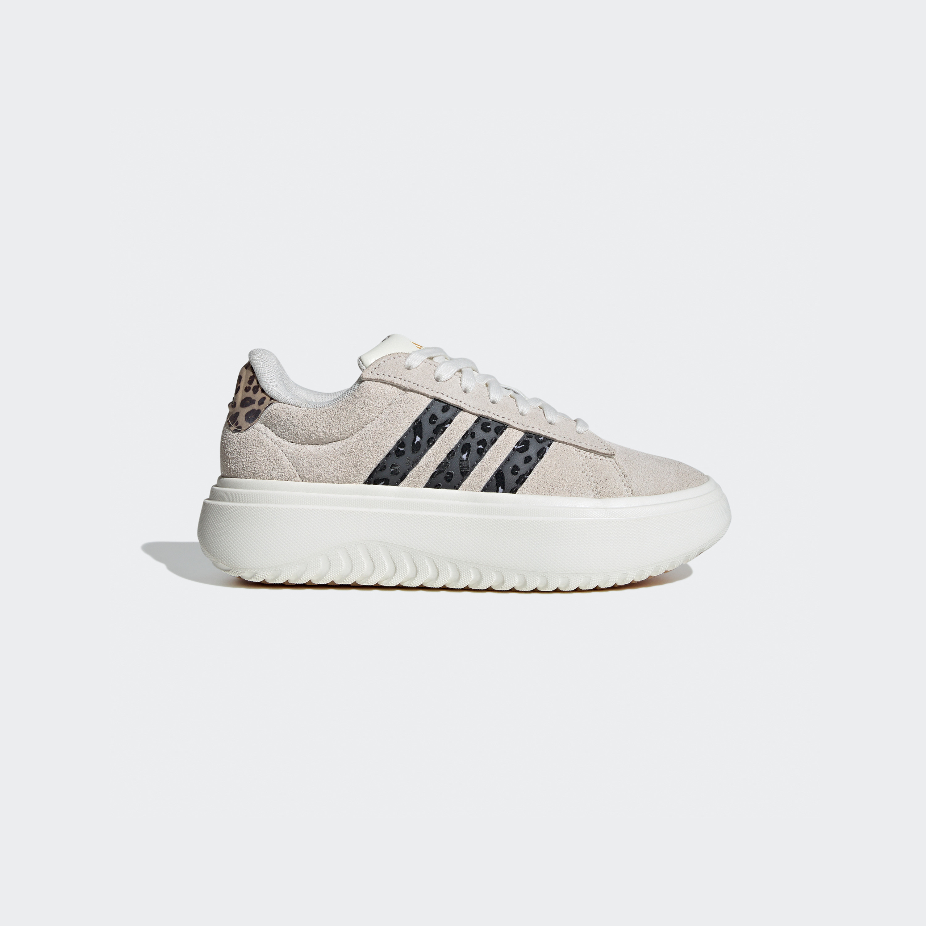 أديداس - حذاء رياضي جراند كورت بلاتفورم للنساء IE3620-sports-women-shoes-image-3