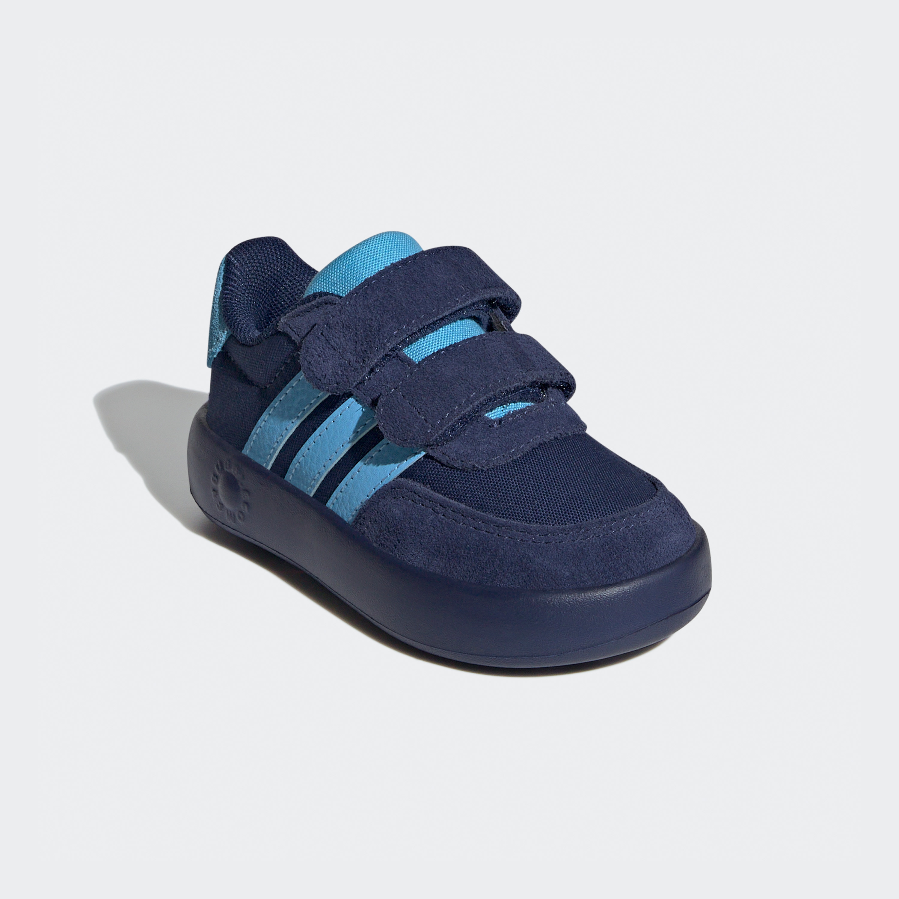 أديداس - حذاء بريكنت 2.0 للأطفال IE5744-sports-boys-shoes-image-1