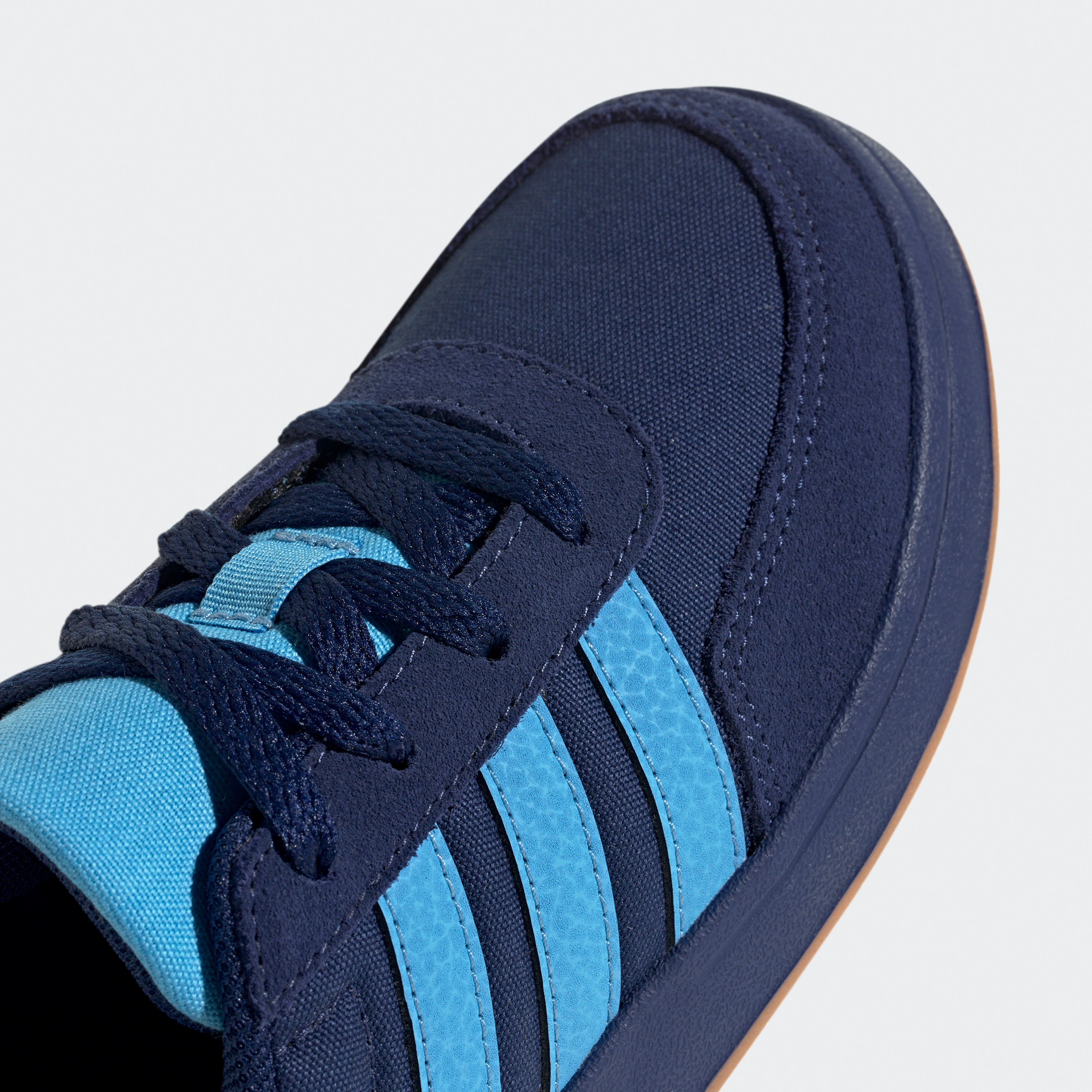 أديداس - حذاء بريكنت 2.0 للأطفال IE5758-boys-shoes-sneakers-image-7