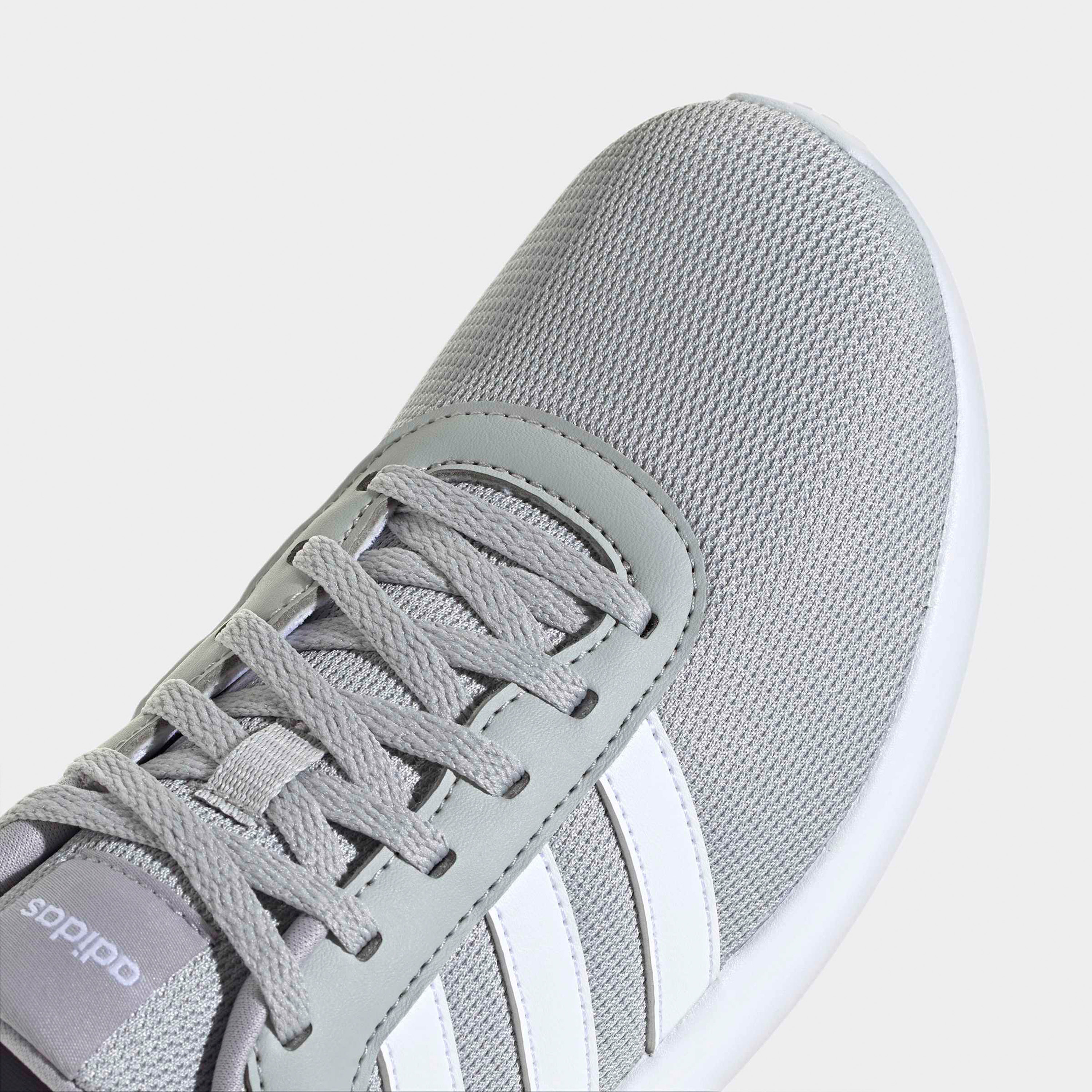 حذاء سنيكرز بكاحل ورباط إغلاق للنساء لايت ريسر 4.0 من أديداس-sports-women-shoes-image-5