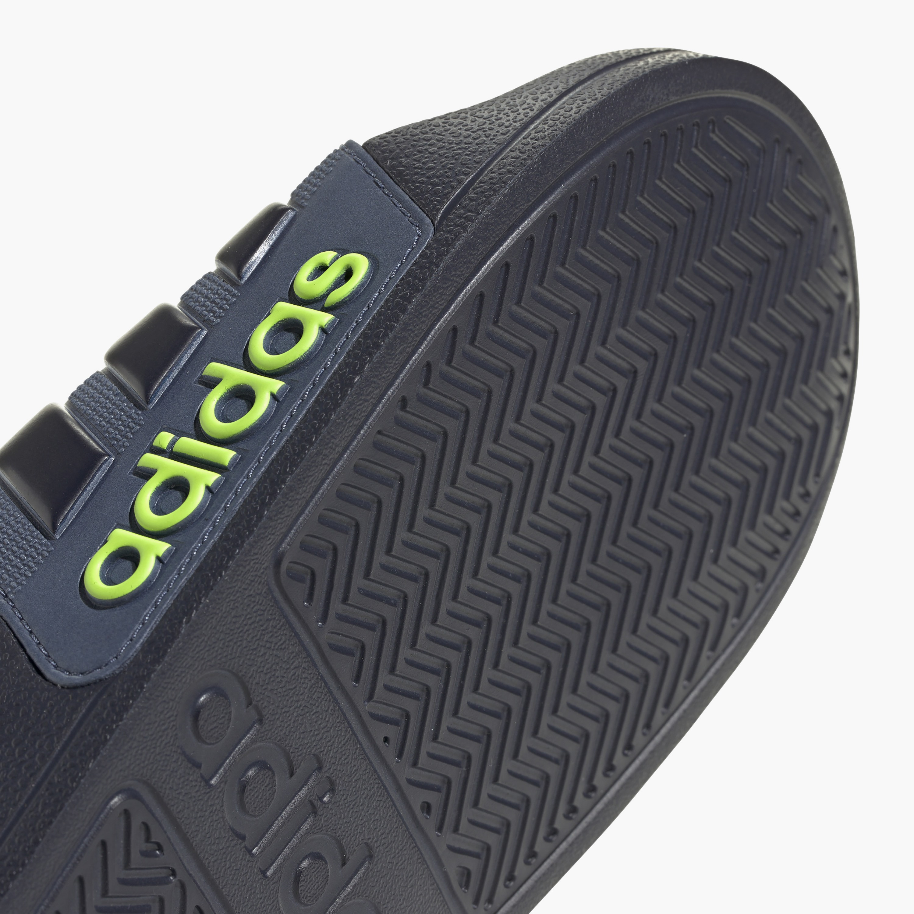 سلايدس الاستحمام ذو اديليت للرجال من اديداس IE8963 | OE-men-shoes-flipflopsandslides-image-8
