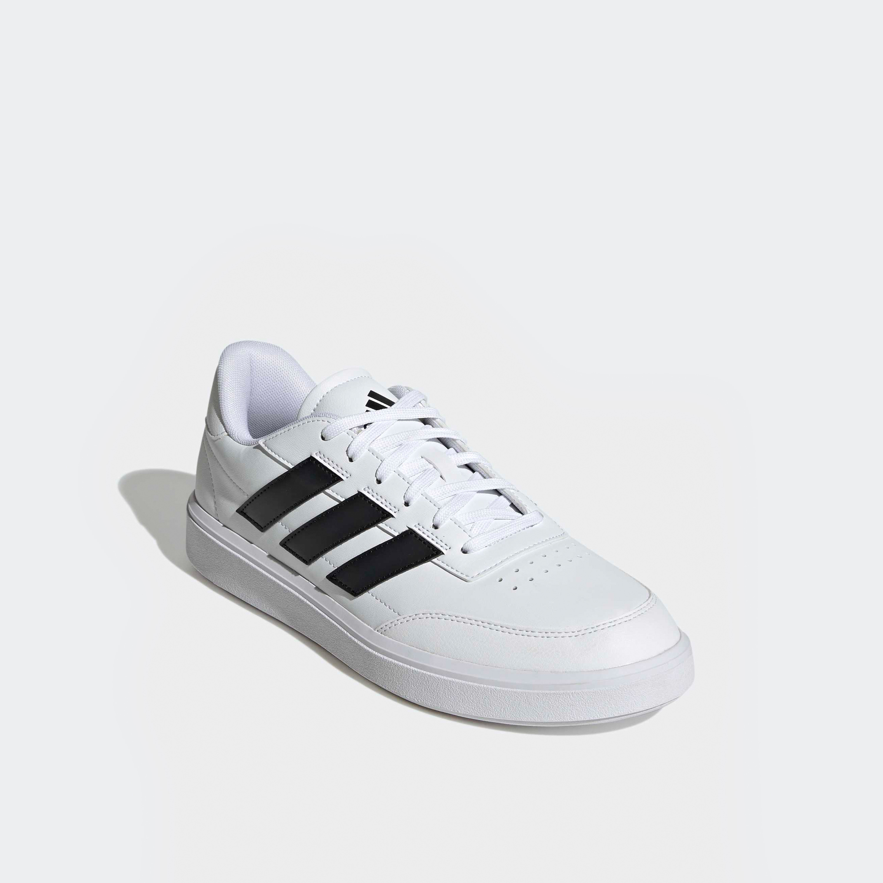 حذاء سنيكرز برباط كورتبلوك للرجال من أديداس-sports-men-shoes-image-1