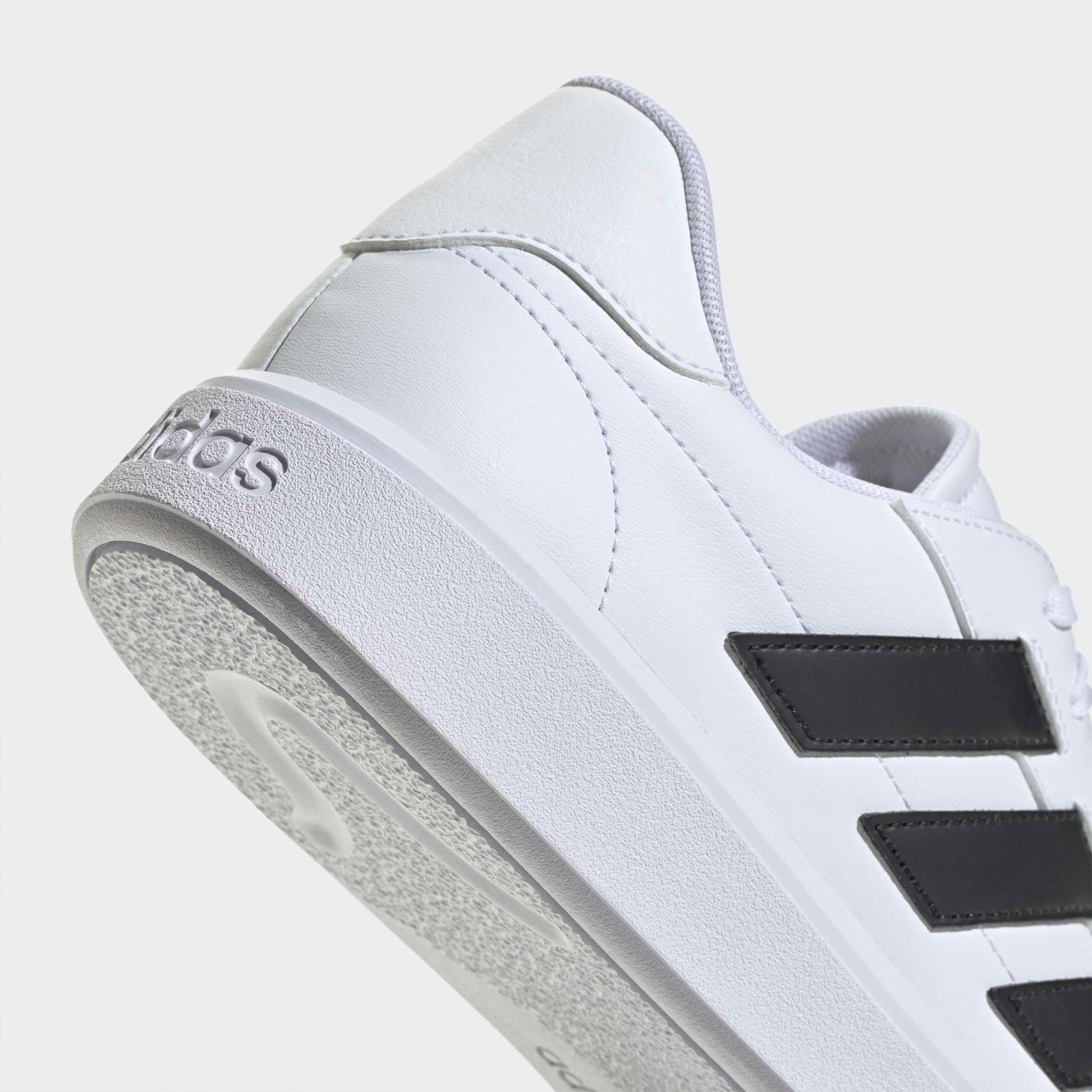 حذاء سنيكرز برباط كورتبلوك للرجال من أديداس-sports-men-shoes-image-8