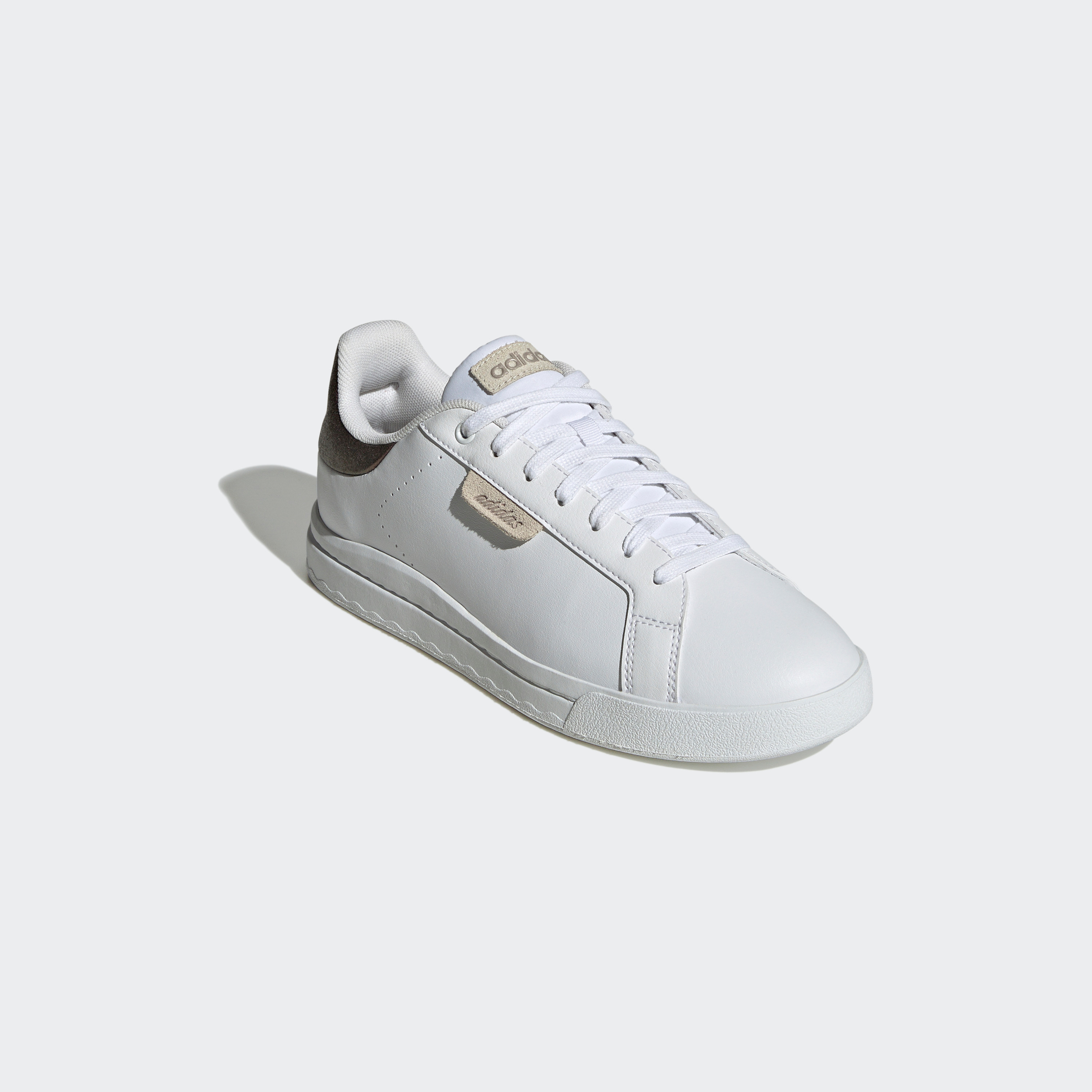حذاء سنيكرز كورت من الحرير للنساء من اديداس | او اي-sports-women-shoes-image-15