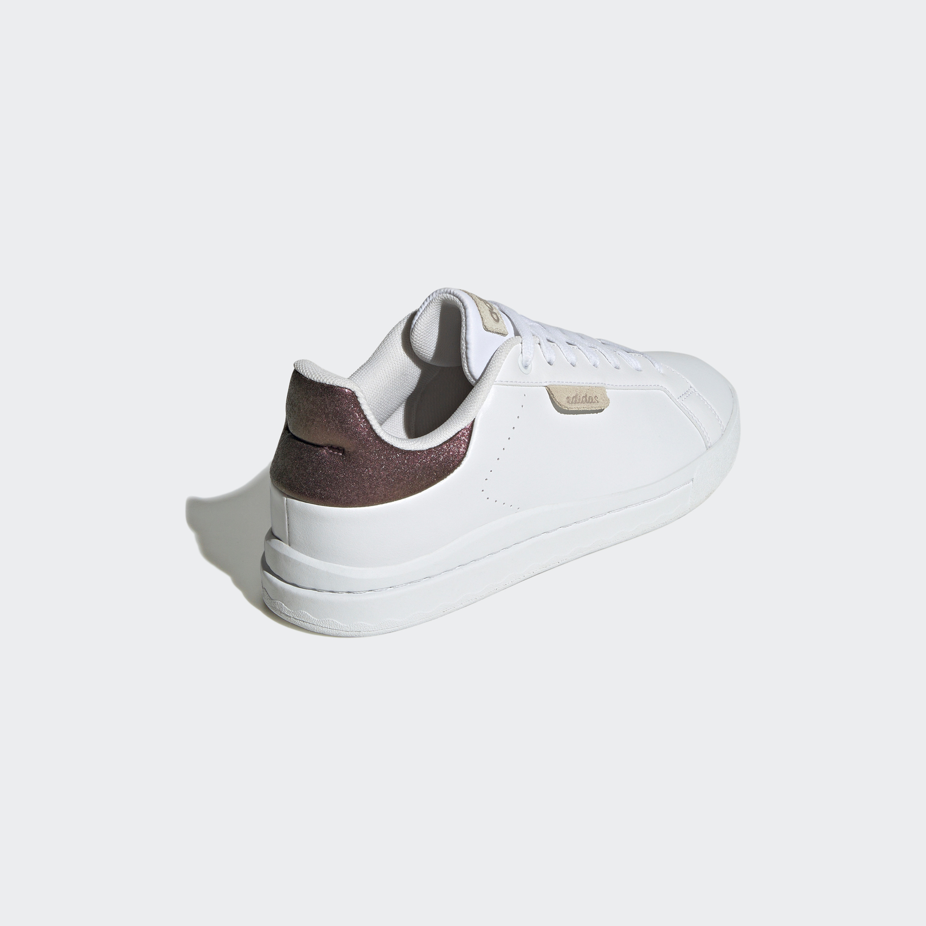 حذاء سنيكرز كورت من الحرير للنساء من اديداس | او اي-sports-women-shoes-image-19