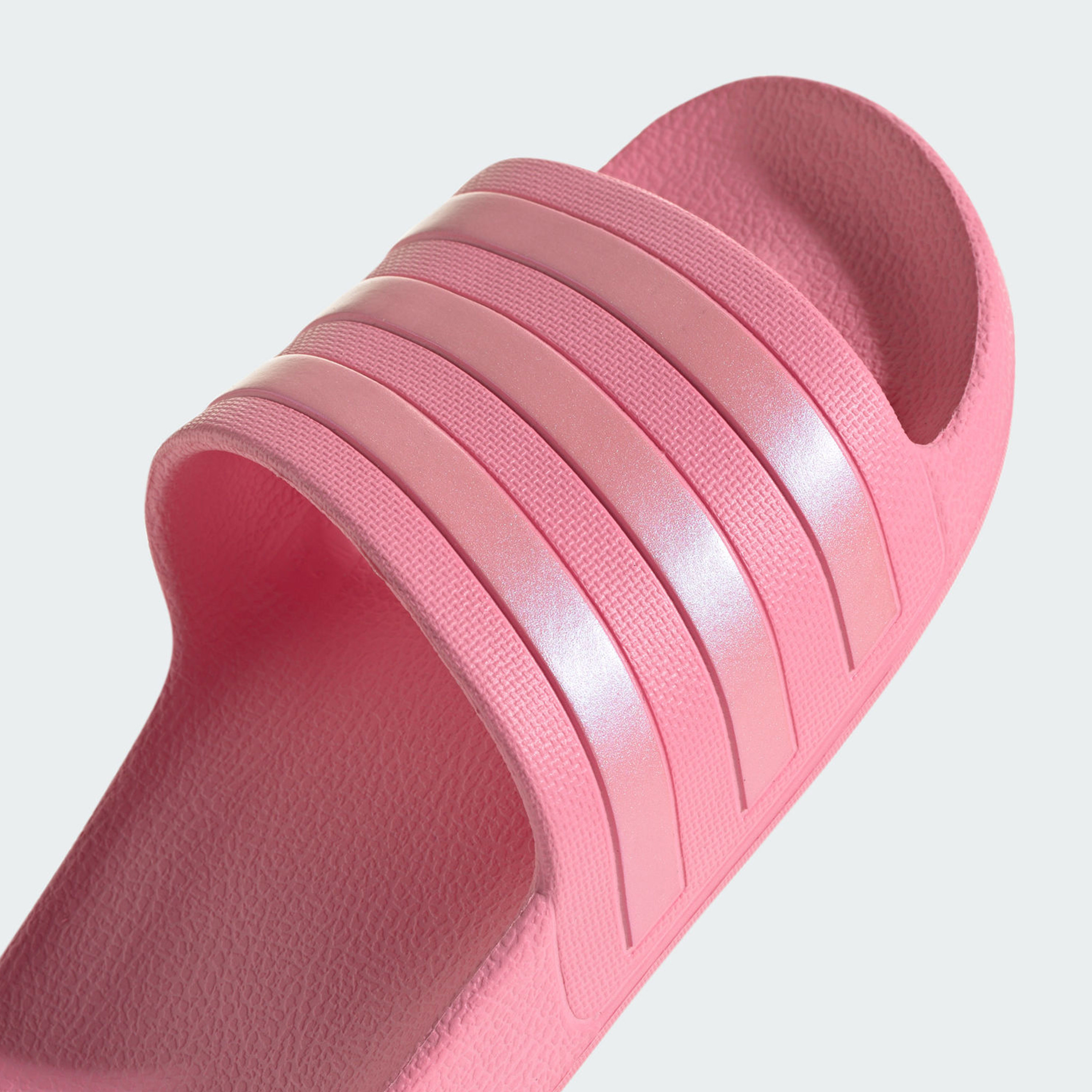 أديداس - شبشب أديليت أكوا سهل الارتداء للنساء | OE-women-shoes-flipflopsandslides-image-16