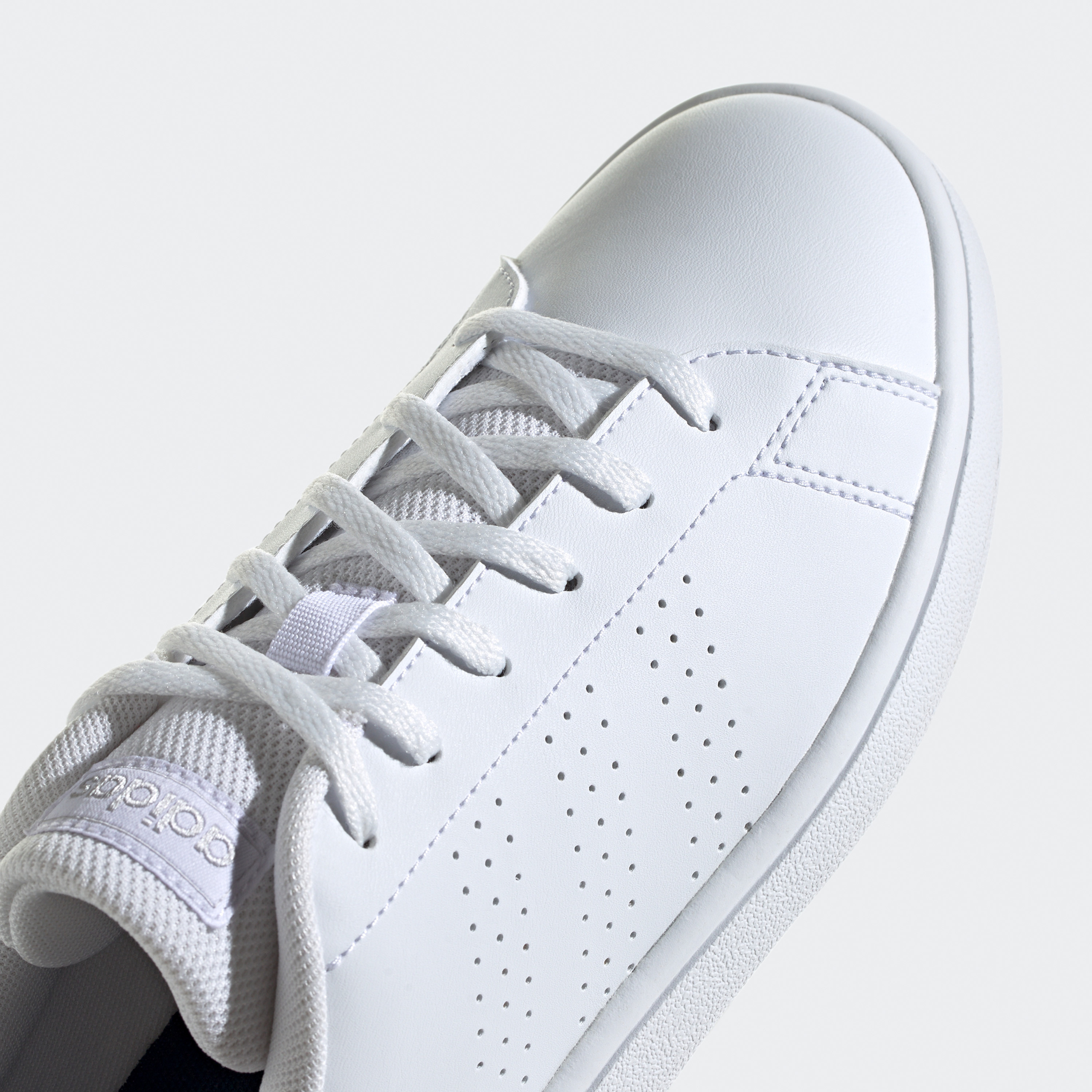 أديداس - حذاء رياضي أدفانتج بيس كورت لايف ستايل للنساء IF8549-sports-women-shoes-image-16