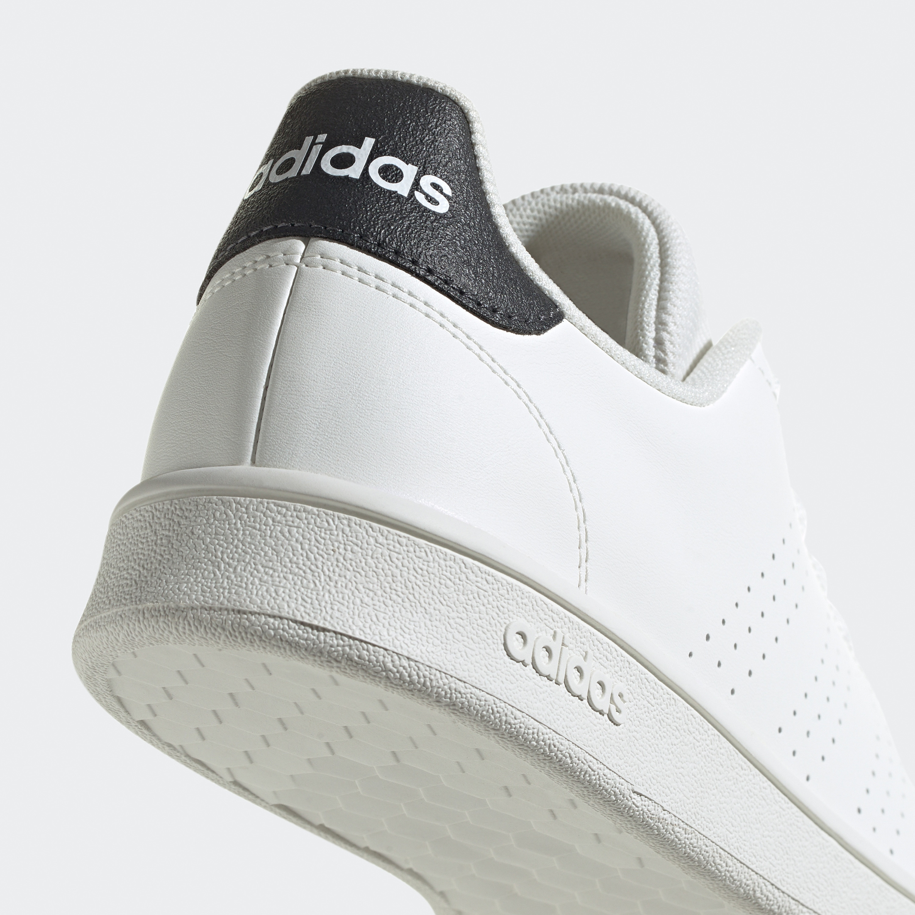 أديداس - حذاء أدفانتج بيس للرجال IF8556-sports-men-shoes-image-7