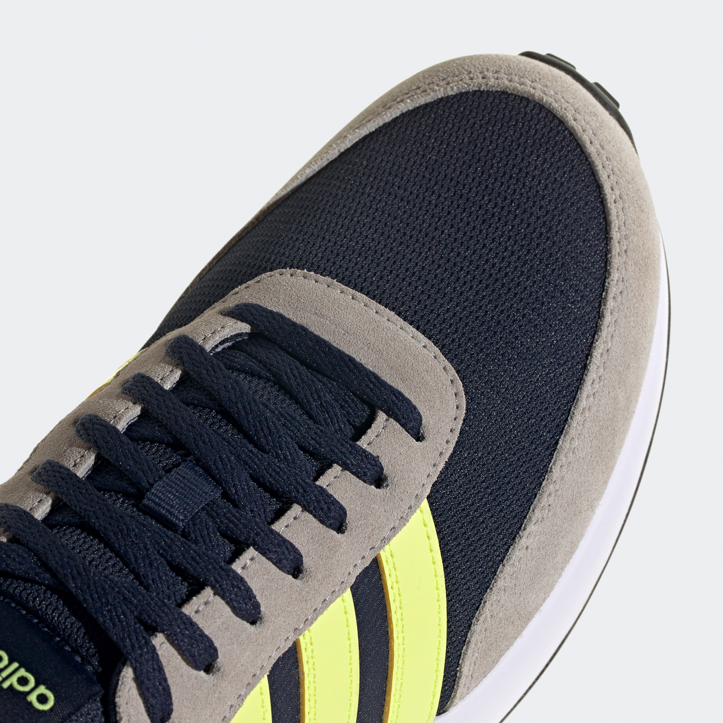 أديداس - حذاء الجري رن 70s لايف ستايل للرجال IG1184-sports-men-shoes-image-8