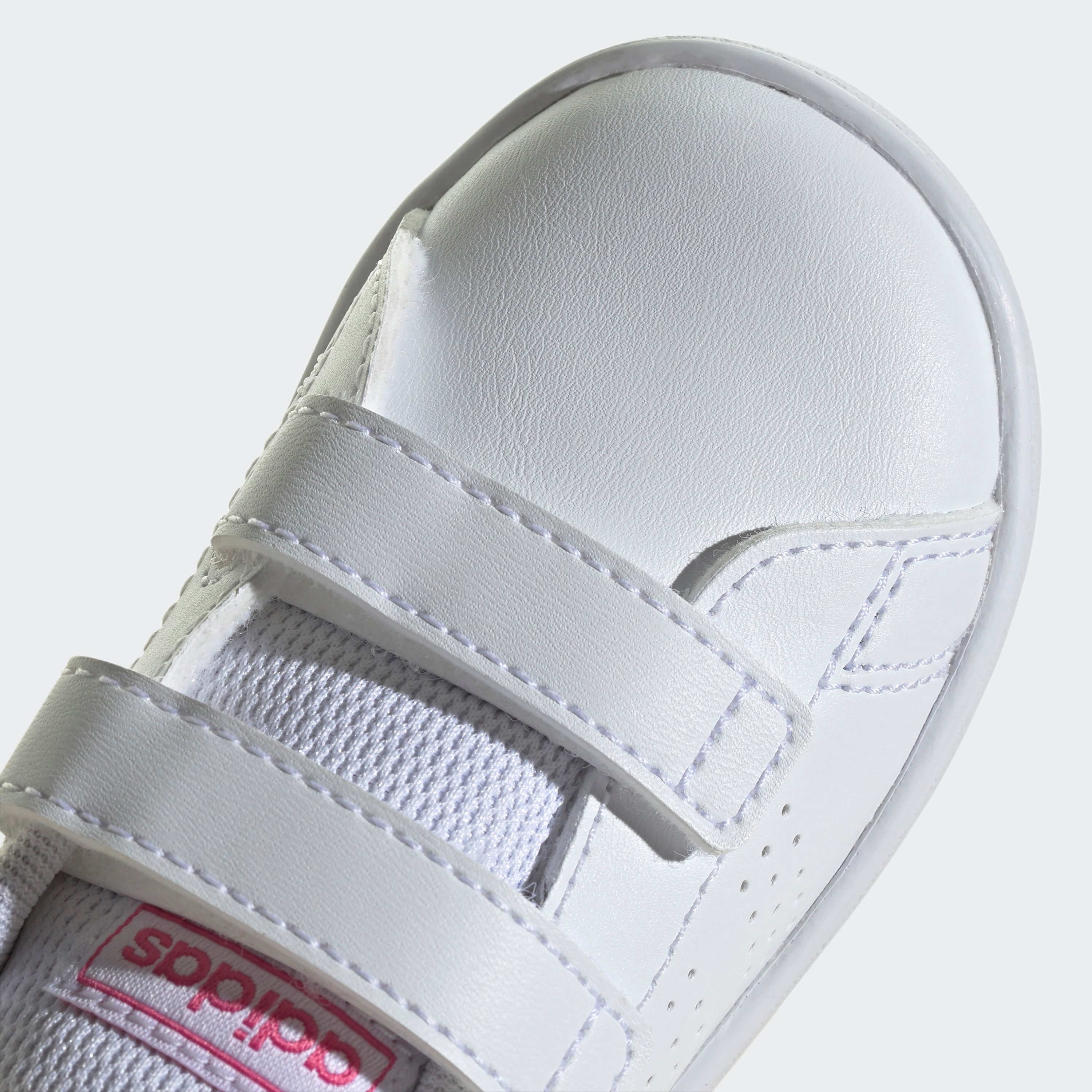 حذاء رياضي للأطفال ادفانتيج لايف ستايل كورت مزود بحزامين وخطاف-baby-girls-shoes-closedshoes-image-7