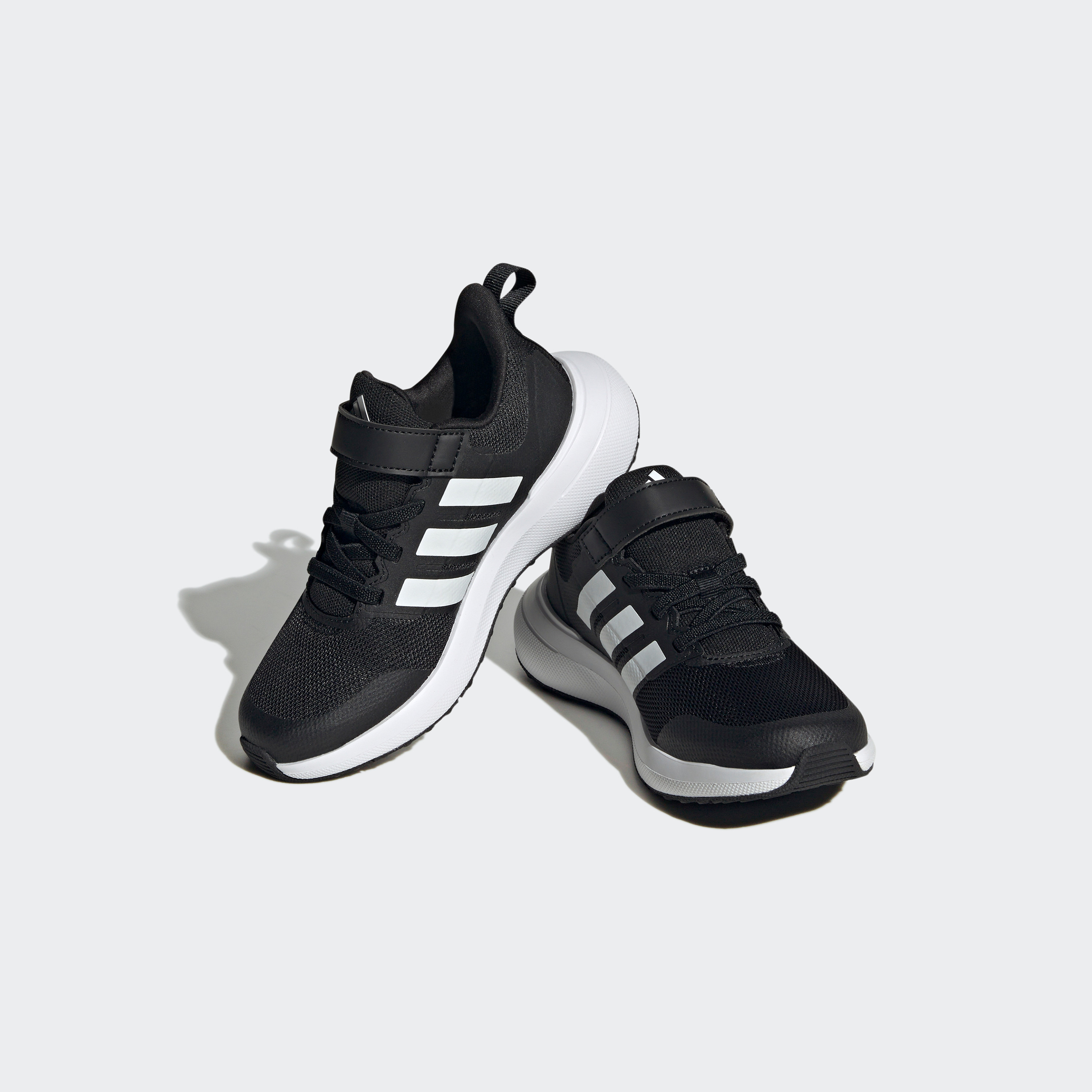 حذاء رياضي فورتارون 2.0 كلاود فوم للجري بجزام علوي ورباط مرن للاطفال من اديداس| او اي-girls-shoes-sneakers-image-8