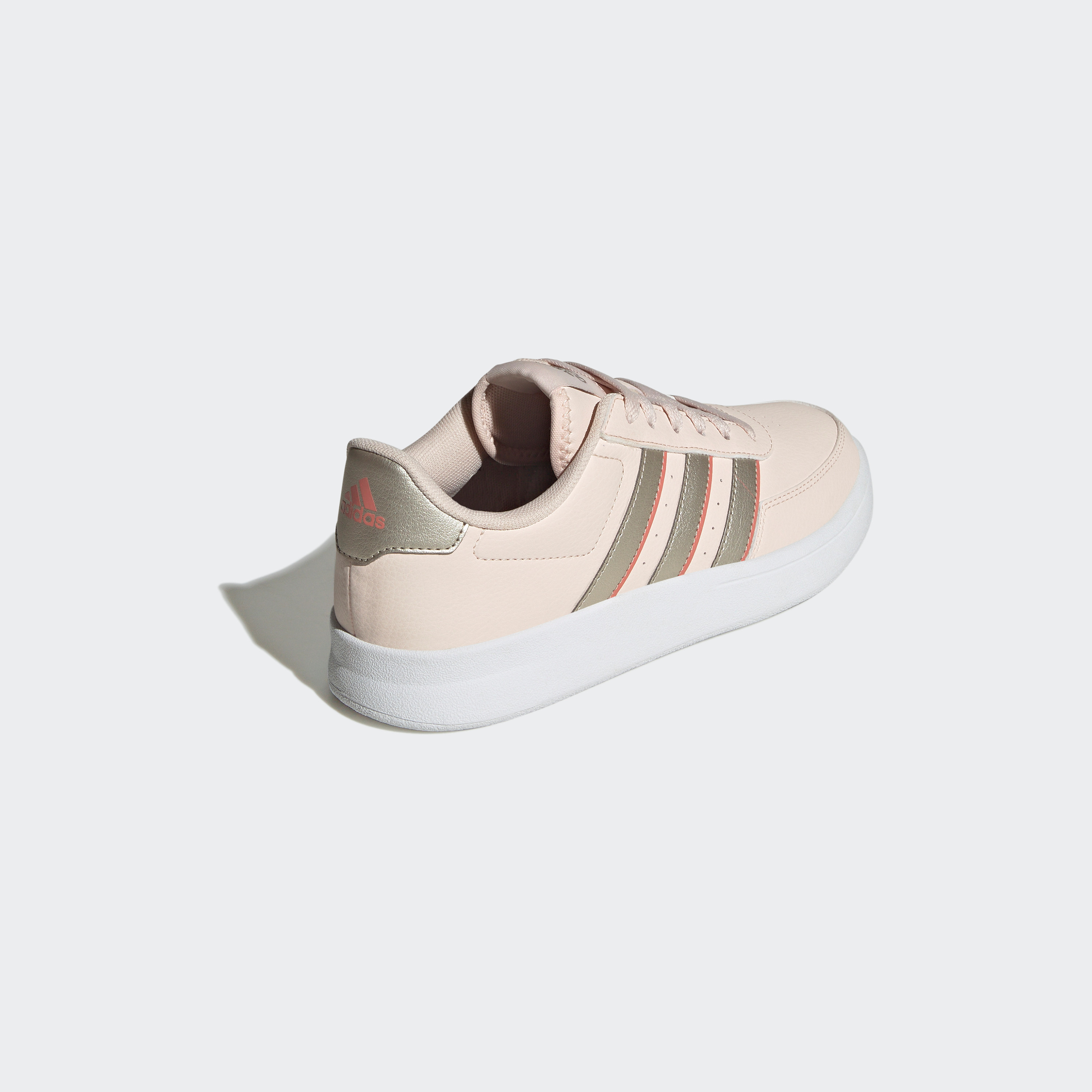 حذاء بريكنيت 2.0 رياضي للنساء من اديداس| او اي-women-shoes-sneakers-image-34