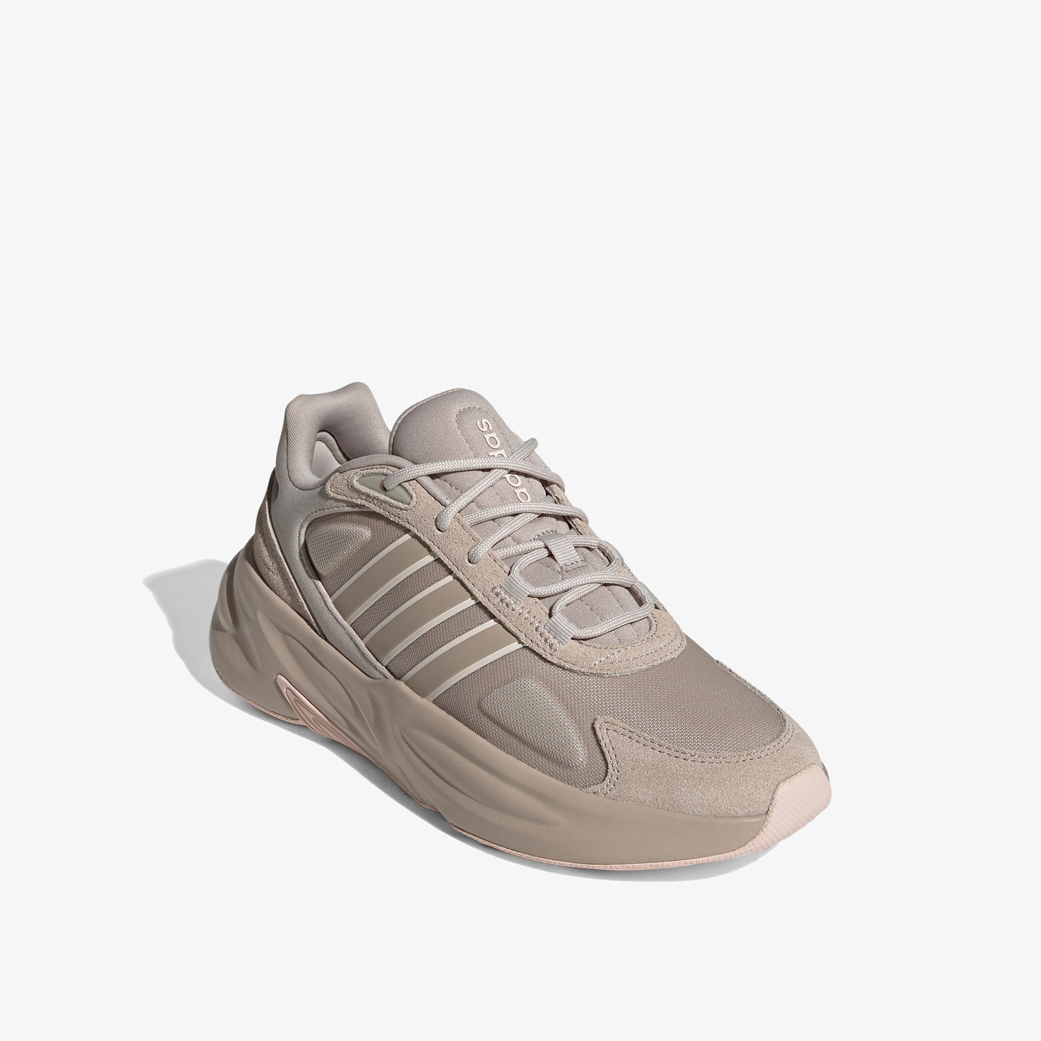 حذاء رياضي بألواح ورباط إغلاق للرجال من أديداس - OZELLE-sports-women-shoes-image-1