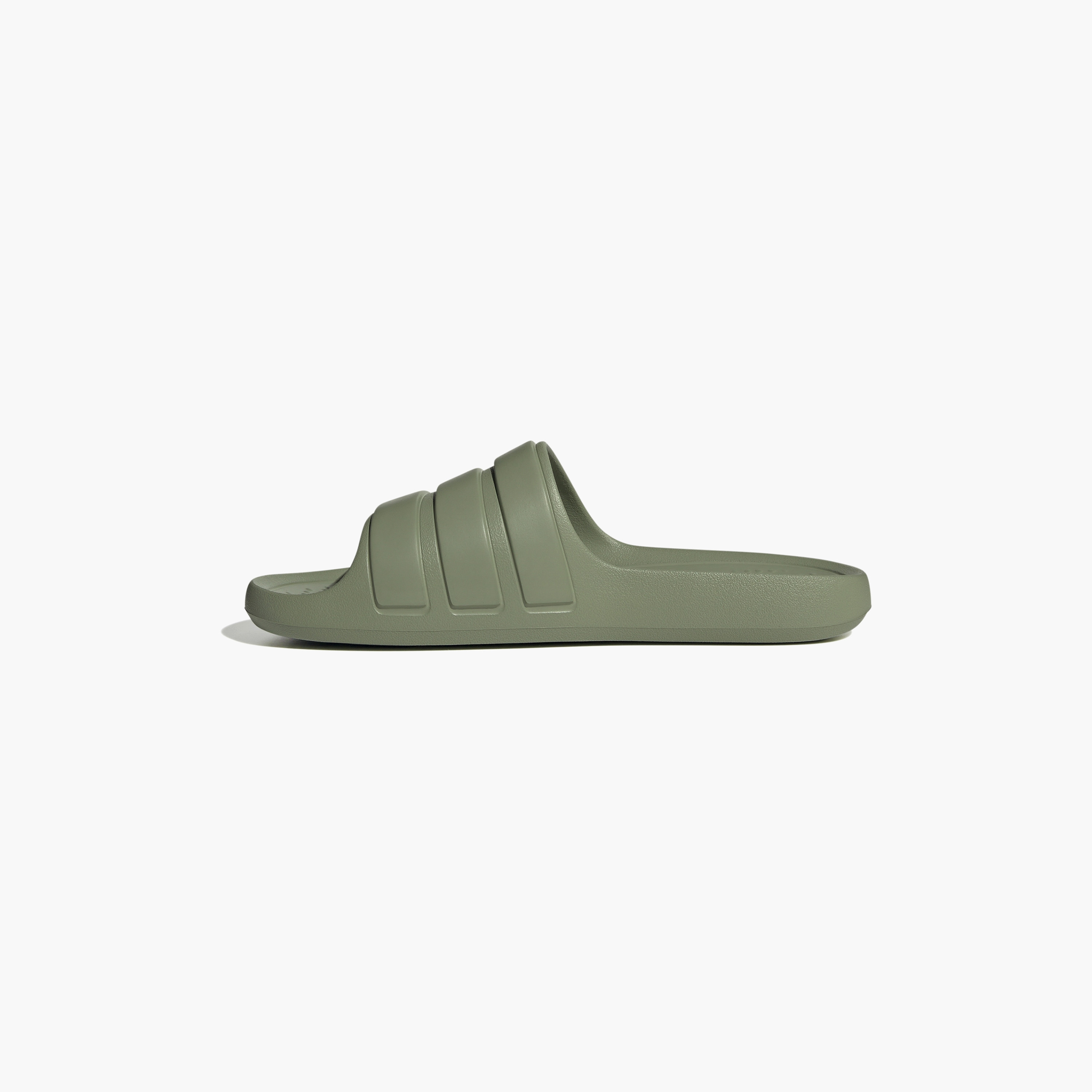 سلايدس أديداس ذو أديليت فلو | OE-men-shoes-flipflopsandslides-image-11