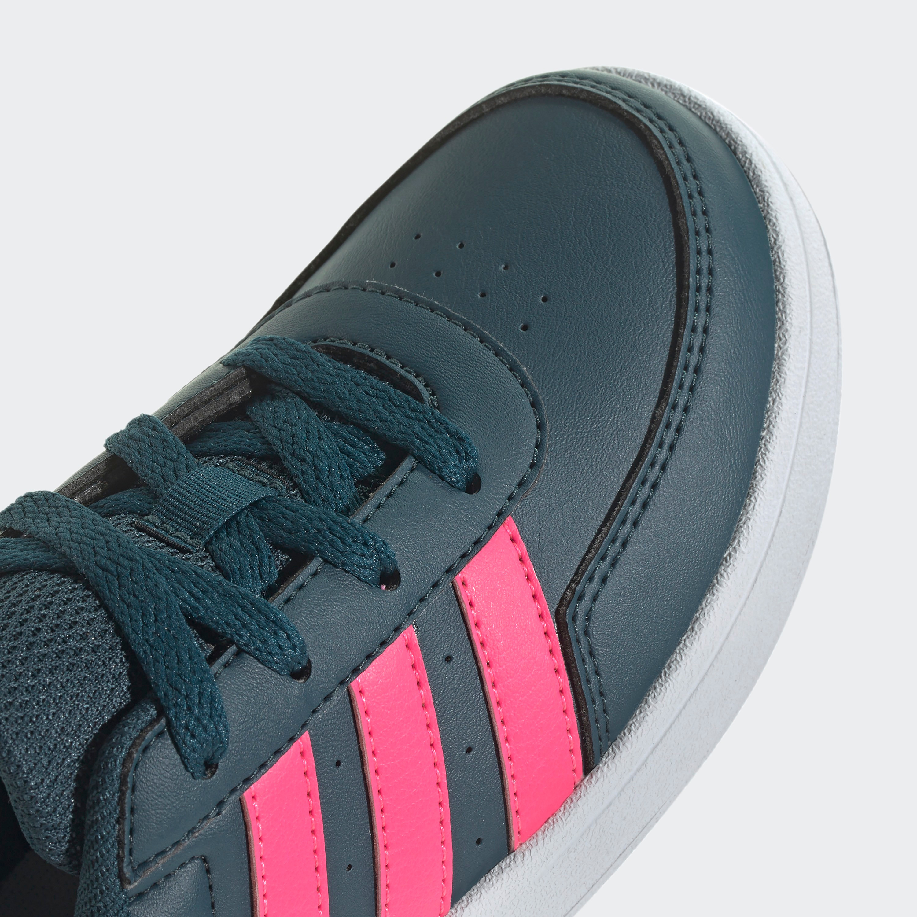حذاء سنيكرز بريك نت لايف ستايل كورت من أديداس للأطفال من اديداس| او اي-girls-shoes-sneakers-image-7