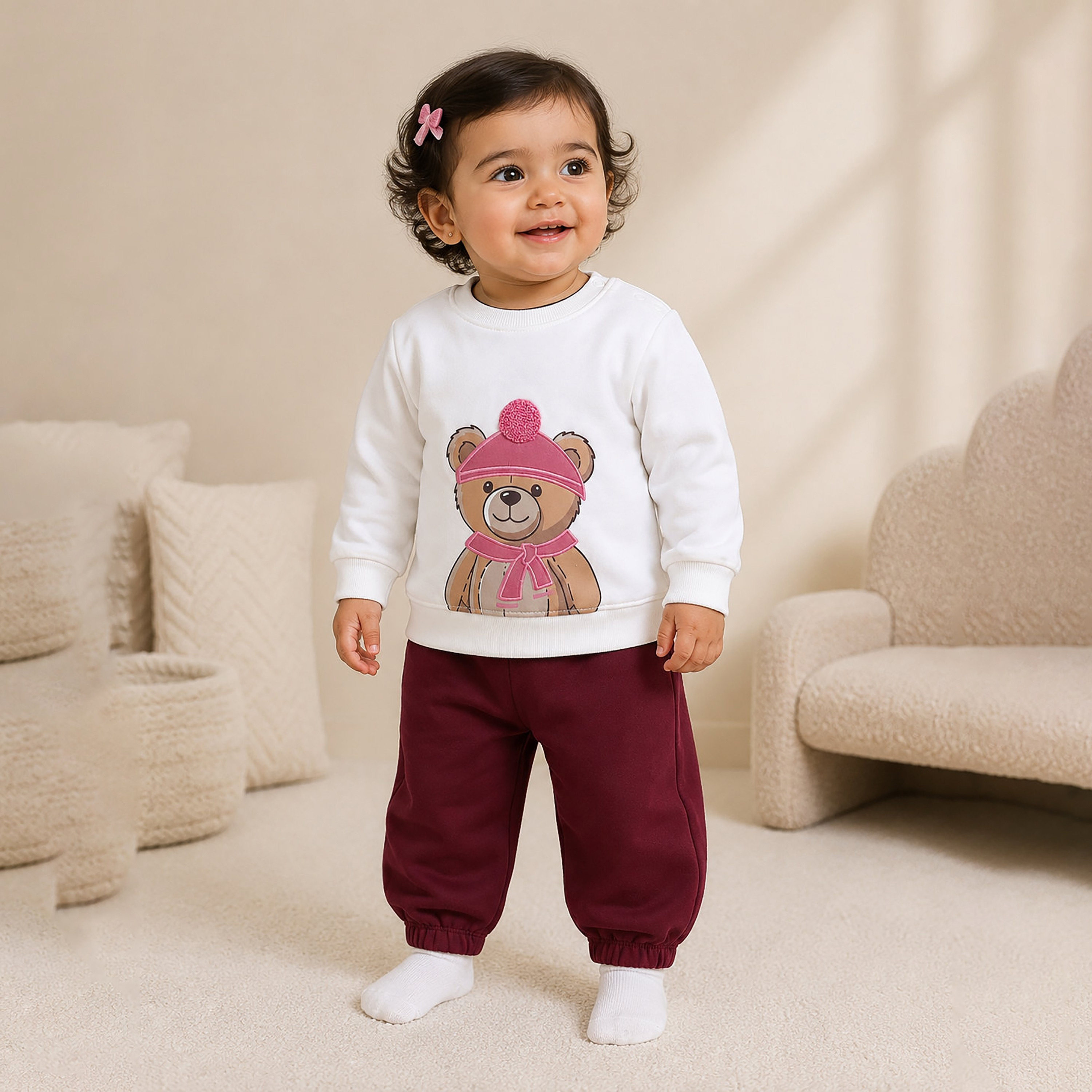 طقم قطعتين سويت شيرت بأكمام طويلة وبنطال رياضي (جوغر) من فيكتور أند جين-baby-girls-clothing-setsandcoords-image-2