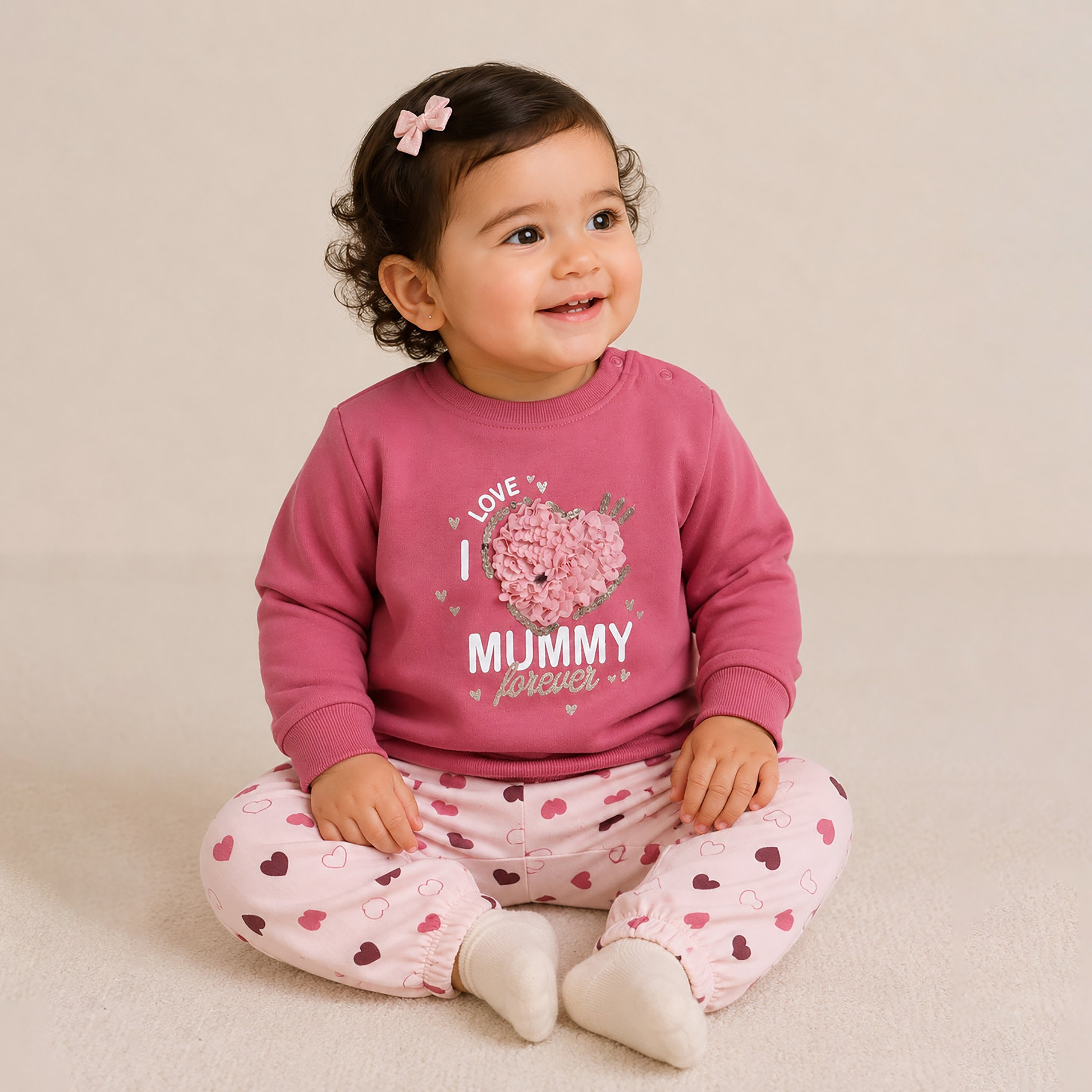 طقم قطعتين سويت شيرت بأكمام طويلة وبنطال رياضي (جوغر) مطبوع من فيكتور أند جين-baby-girls-clothing-setsandcoords-image-2