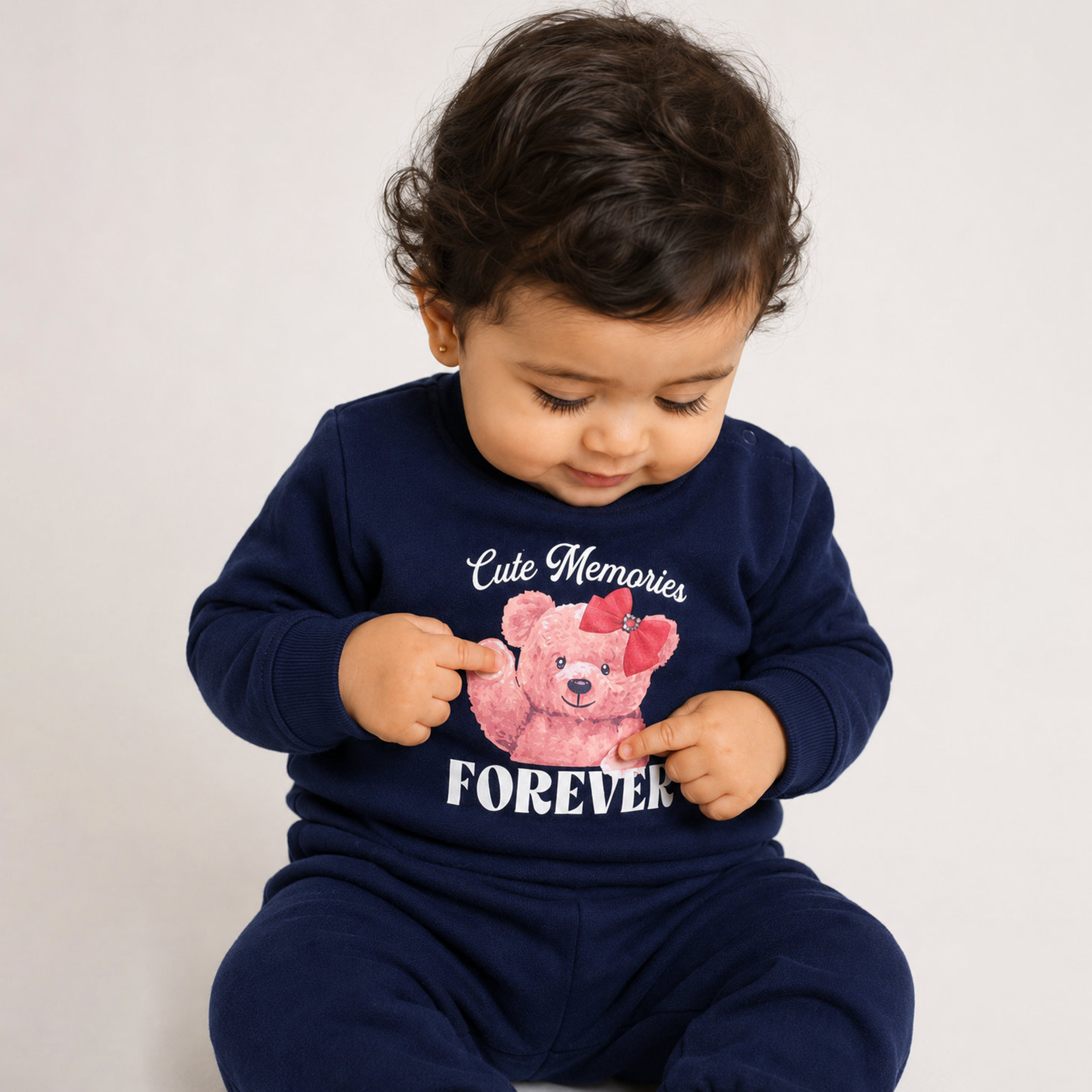 طقم قطعتين سويت شيرت بأكمام طويلة وبنطال رياضي (جوغر) من فيكتور أند جين-baby-girls-clothing-setsandcoords-image-6