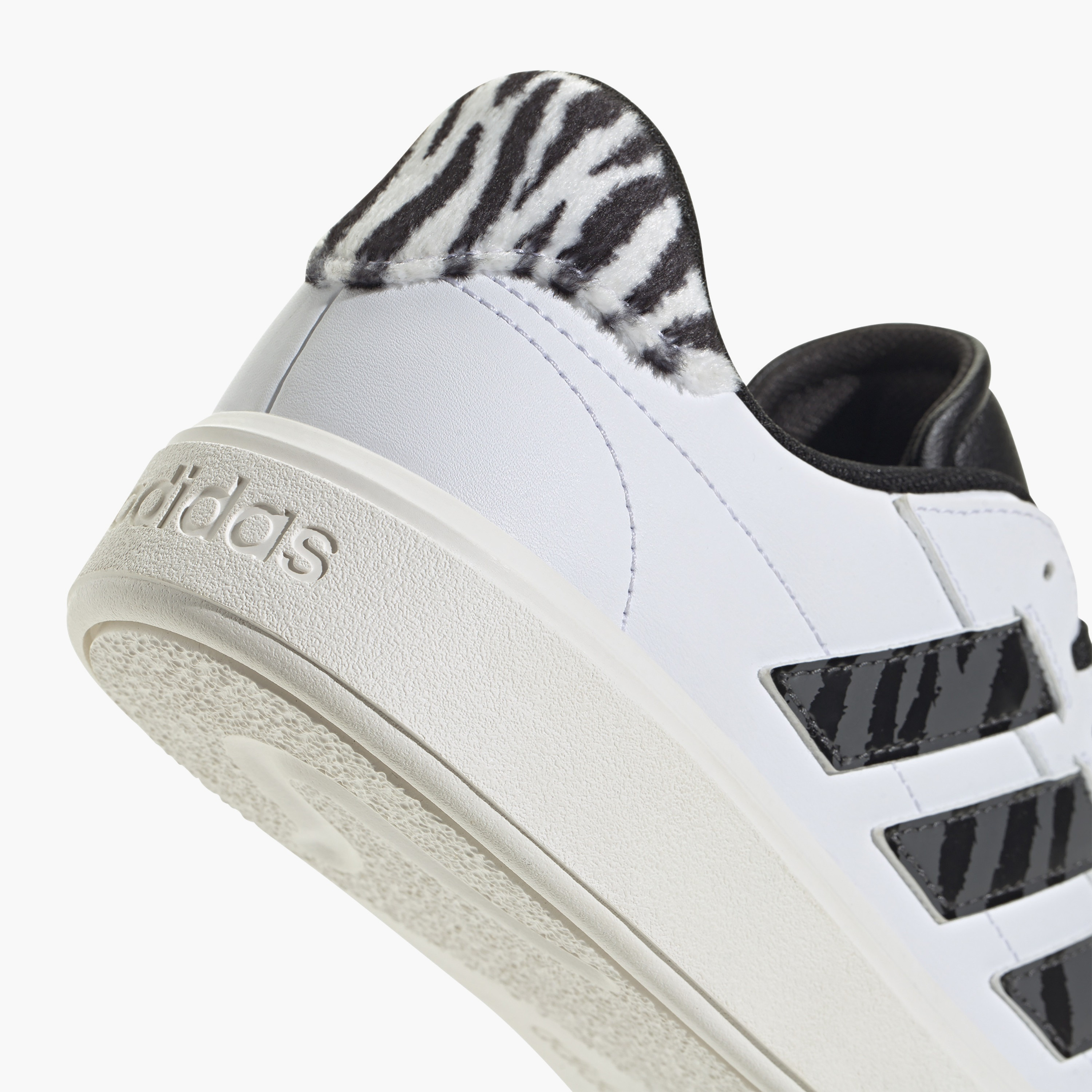 سنيكرز أديداس ذو كورتبلوك للسيدات IH0046 | OE-sports-women-shoes-image-7