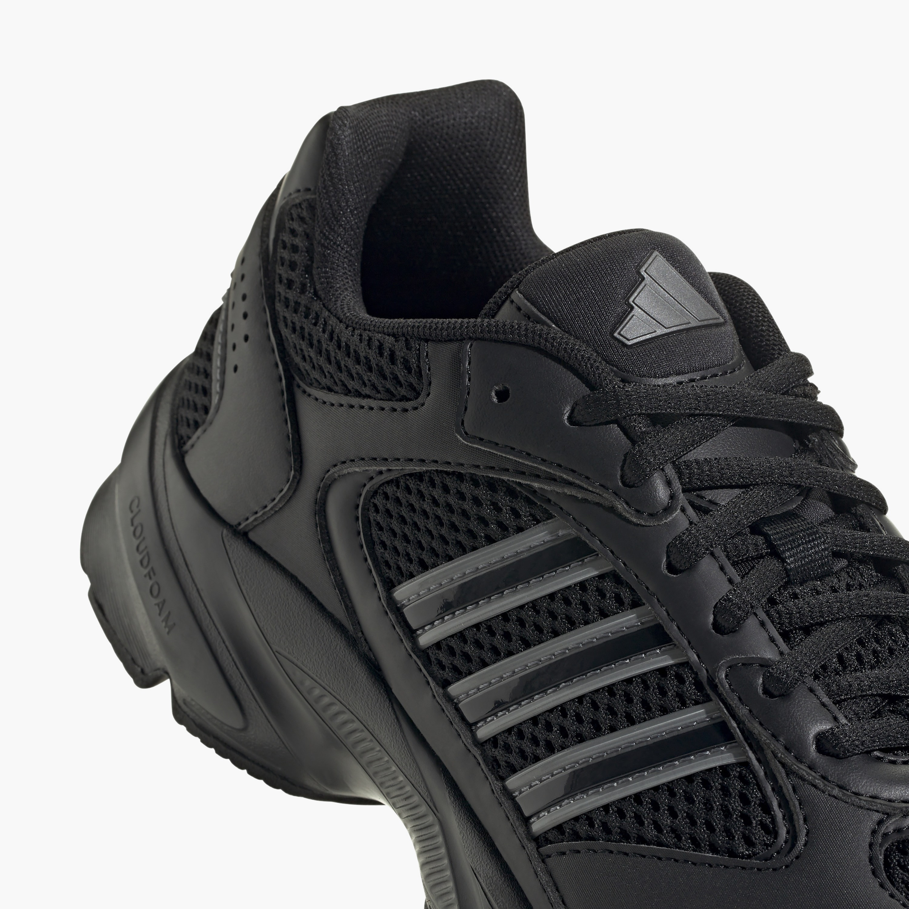 حذاء الجري ذو كرايزيشاوس 2000 من أديداس للسيدات | OE-women-shoes-sneakers-image-7