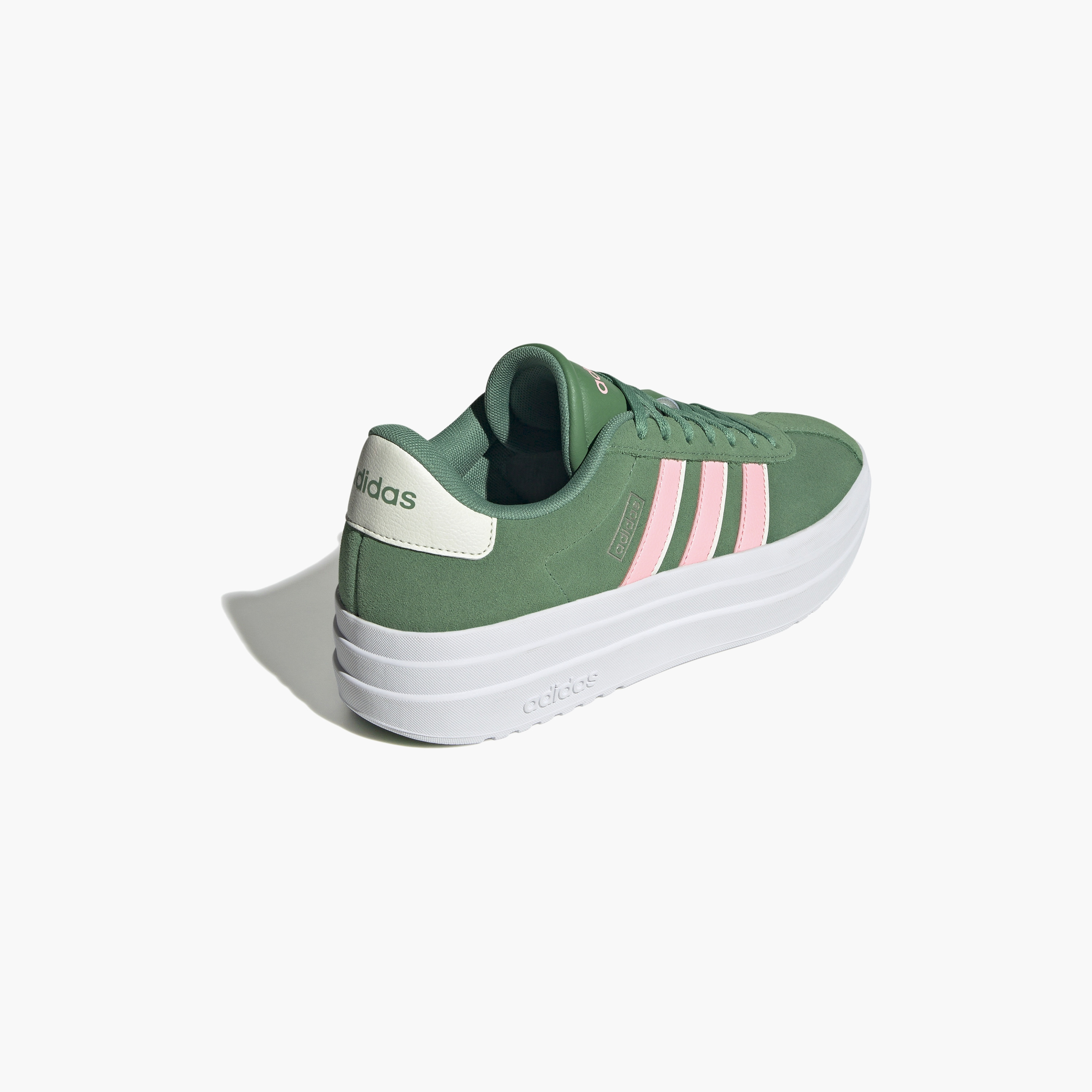سنيكرز ذو في إل كورت بولد بلاتفورم للنساء من أديداس | OE-sports-women-shoes-image-6