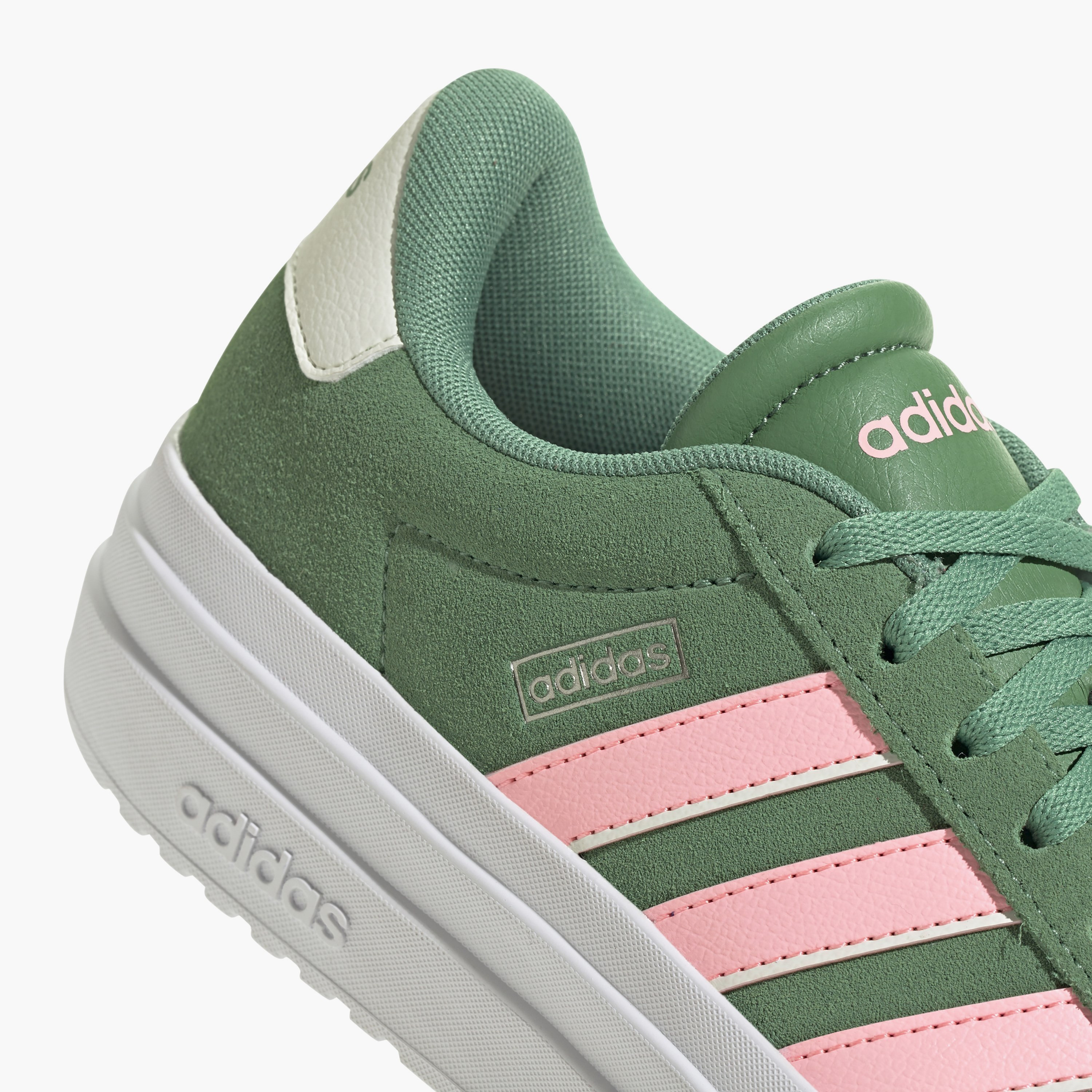 سنيكرز ذو في إل كورت بولد بلاتفورم للنساء من أديداس | OE-sports-women-shoes-image-7