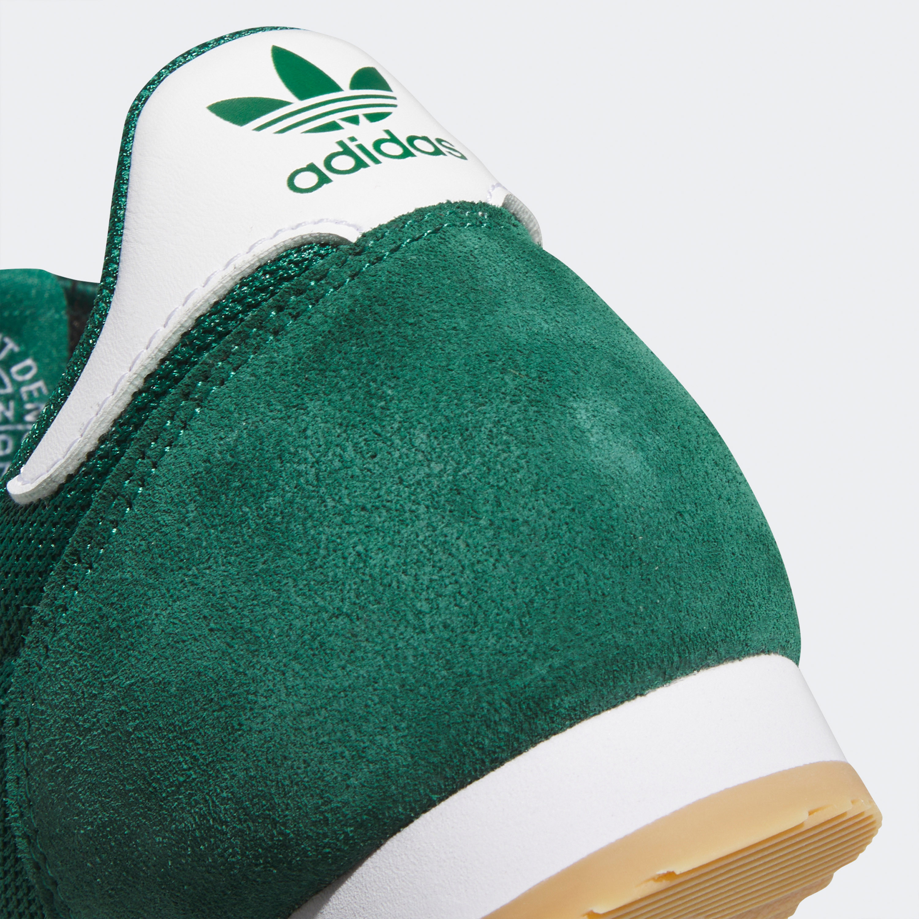 حذاء سنيكرز للكاحل للرجال بأربطة من أديداس - أر 71-sports-men-shoes-image-6